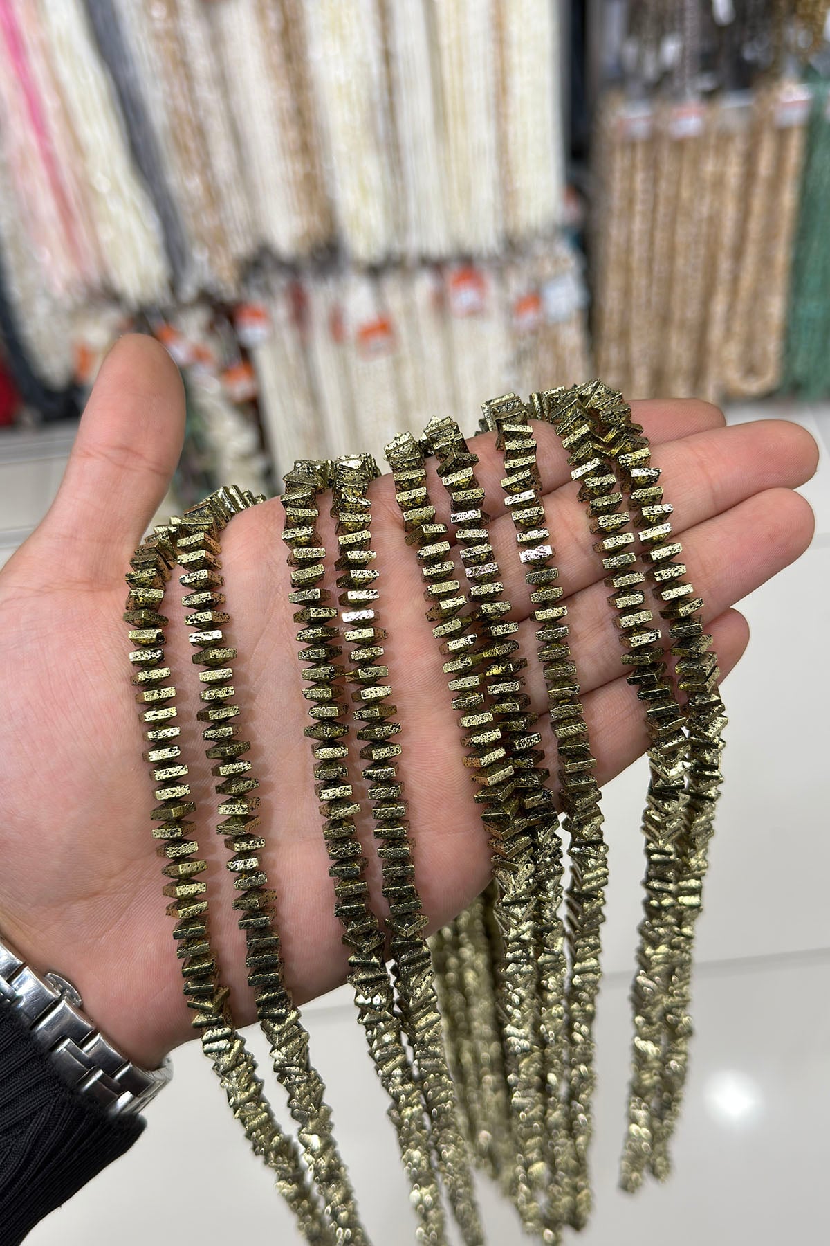 Hematit Taşı Dikdörtgen Kesim 4x6mm-Pütürlü Antik Sarı Doğal Taş Dizi