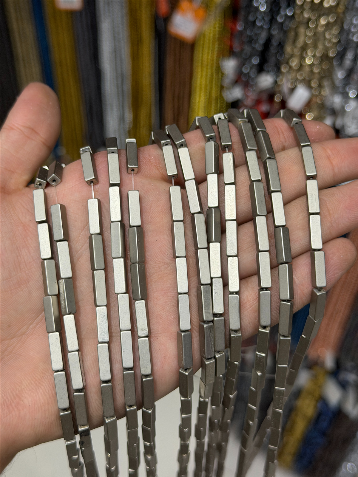Hematit Taşı Dikdörtgen Kesim Mat Titanyum 4x13mm Doğal Taş Dizi
