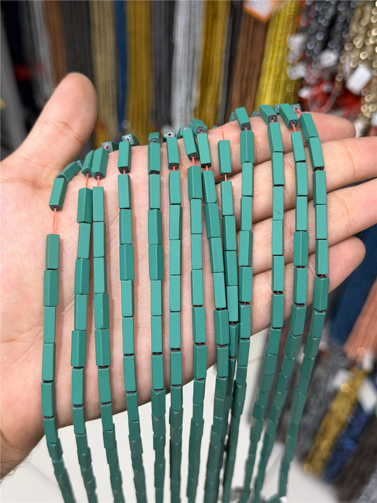 Hematit Taşı Dikdörtgen Kesim Mat Yeşil 4x13mm Doğal Taş Dizi