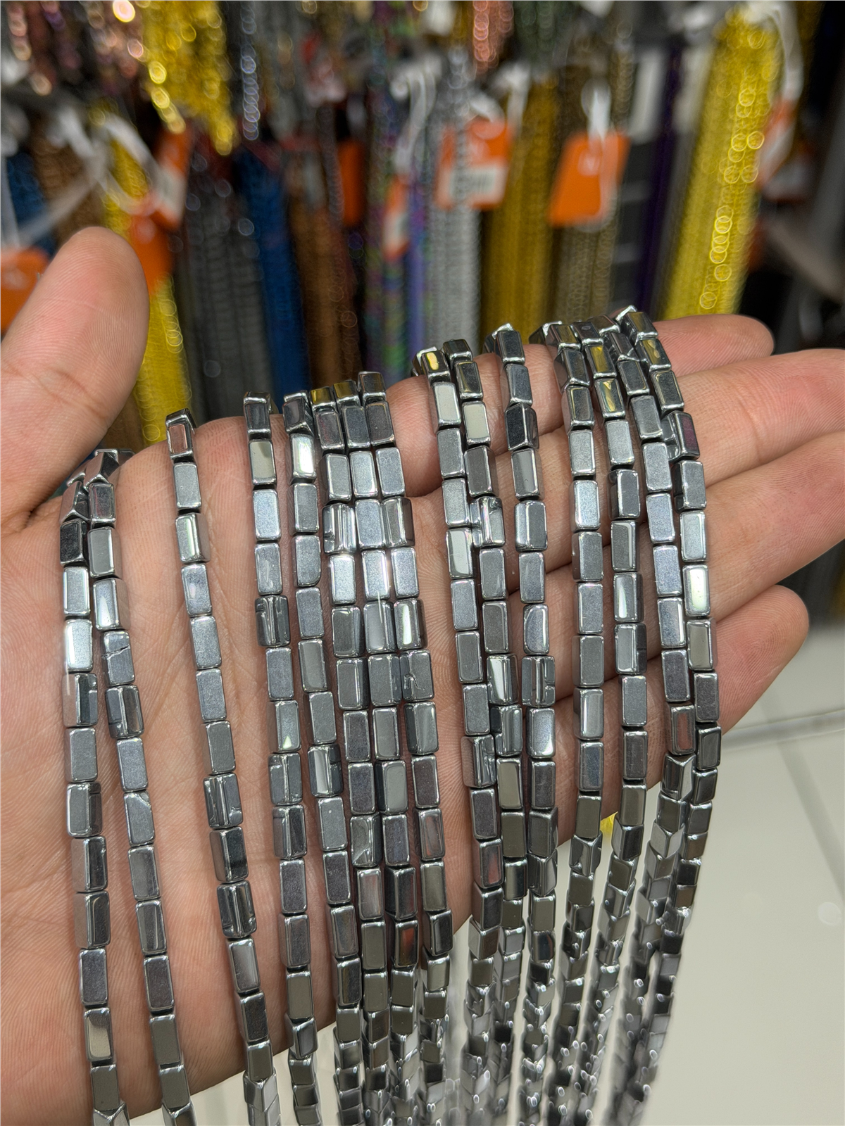 Hematit Taşı Dikdörtgen Kesim Parlak Gümüş 4x8mm Doğal Taş Dizi