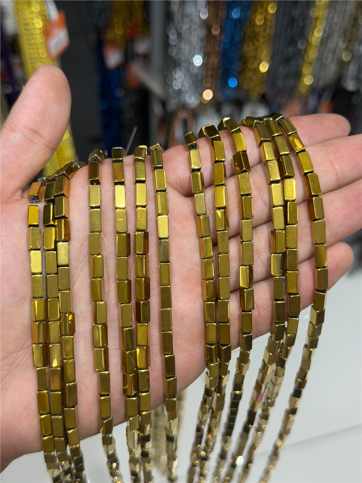Hematit Taşı Dikdörtgen Kesim Parlak Gold 4x8mm Doğal Taş Dizi