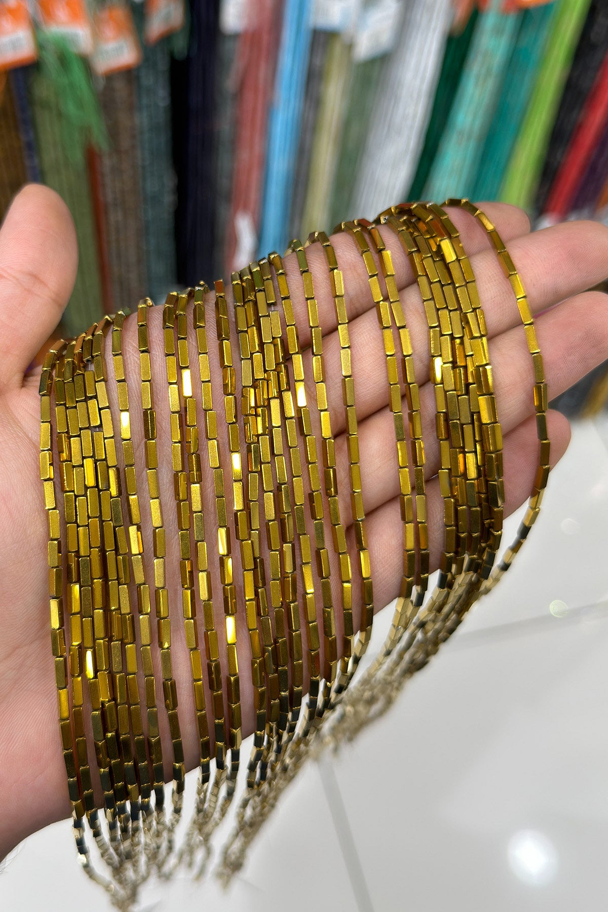 Hematit Taşı Dikdörtgen Kesim Parlak Gold 2x6mm Doğal Taş Dizi
