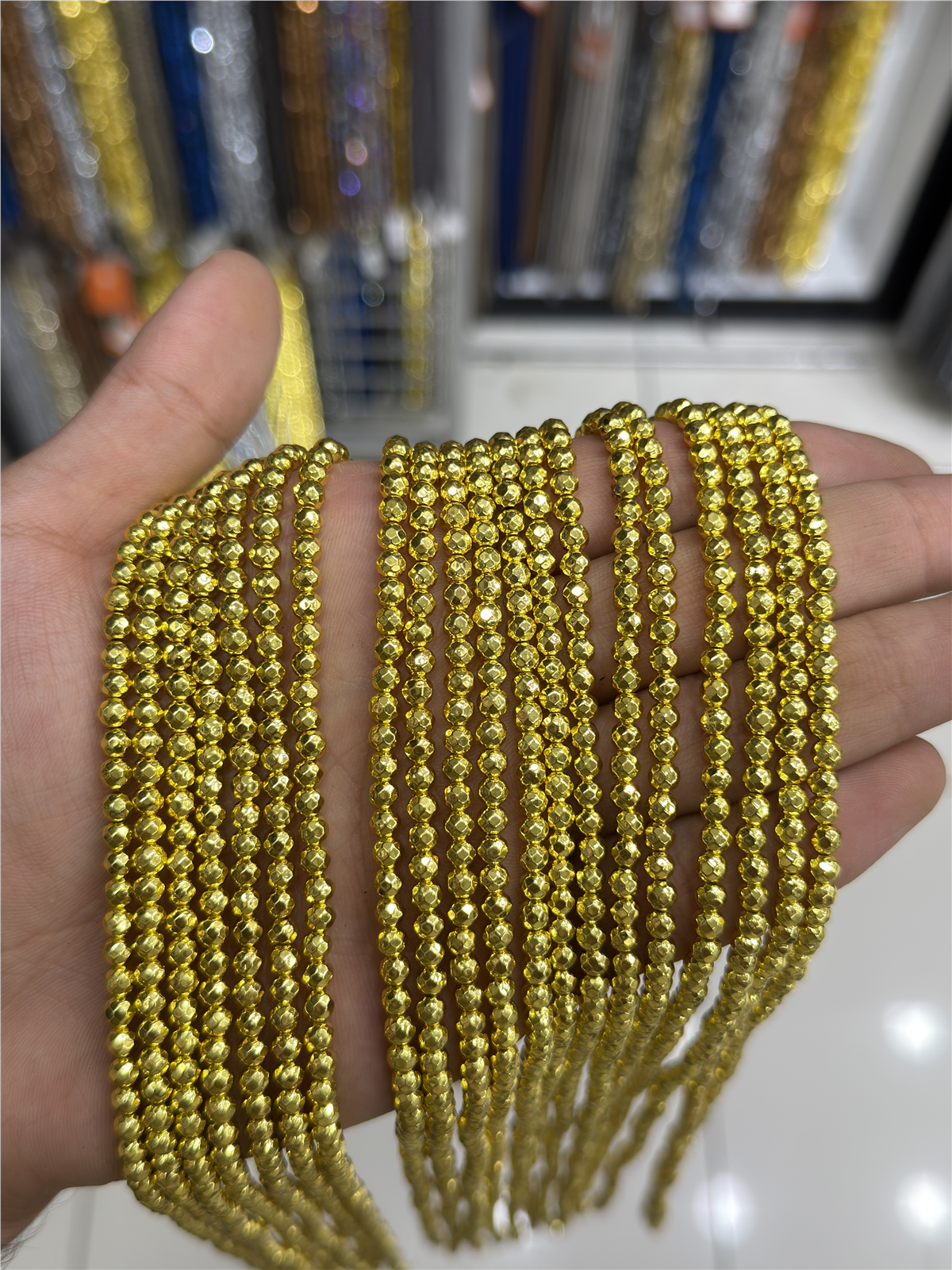 Hematit Taşı Faset Küre Kesim Altın Sarı 4mm Doğal Taş Dizi