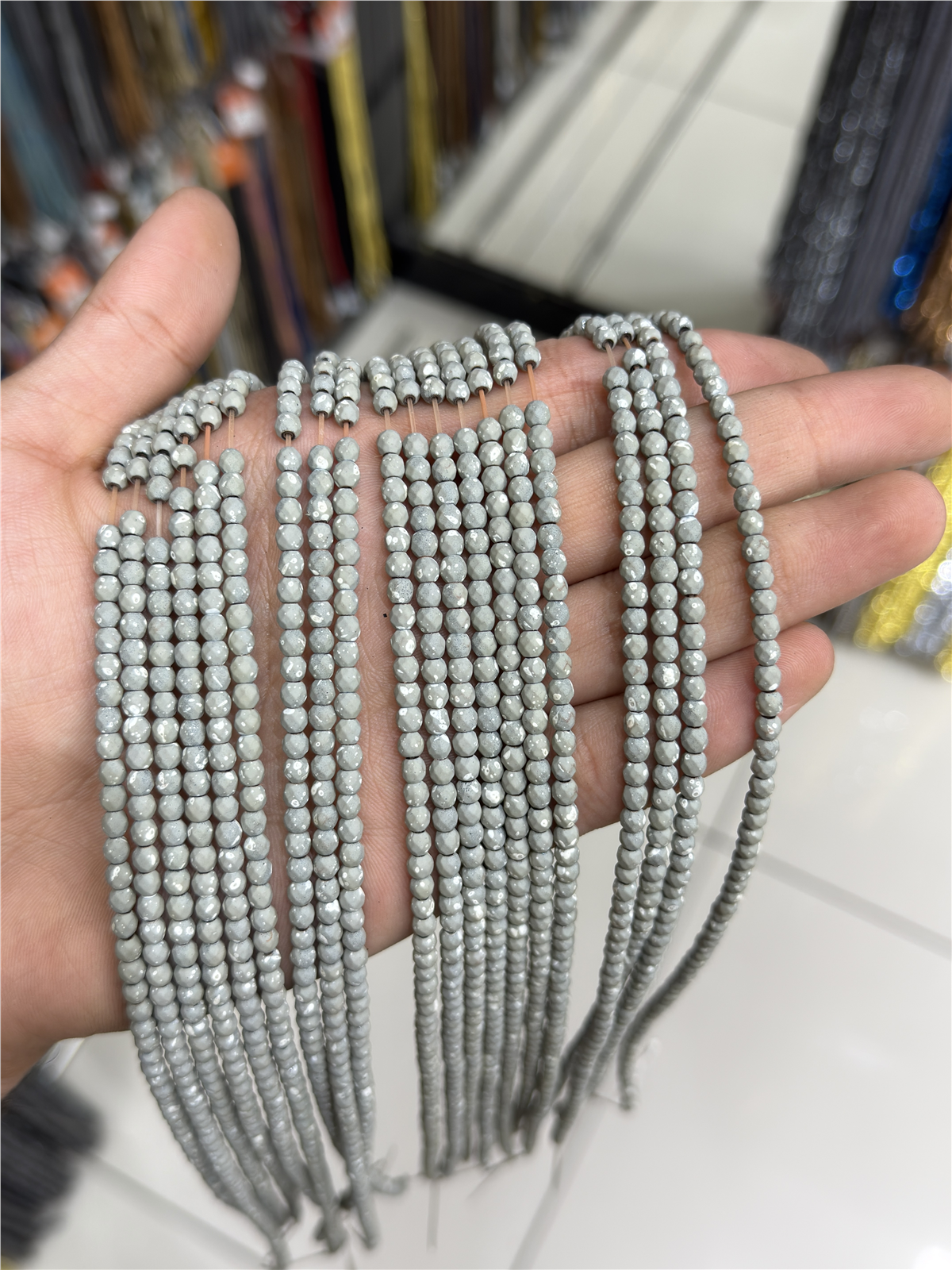 Hematit Taşı Faset Küre Kesim Mat Gri 4mm Doğal Taş Dizi