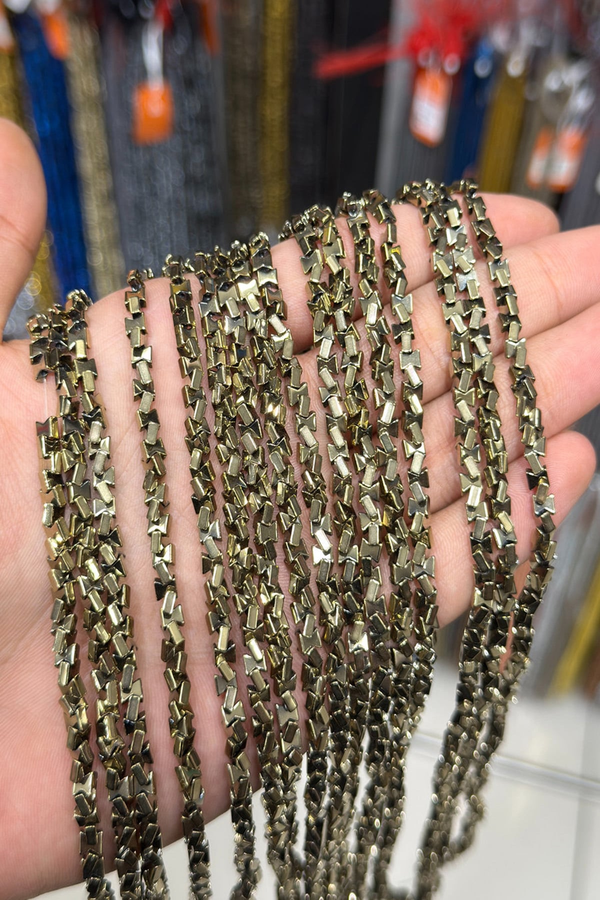 Hematit Taşı Fiyonk Kesim Parlak Antik Sarı 4x4mm Doğal Taş Dizi