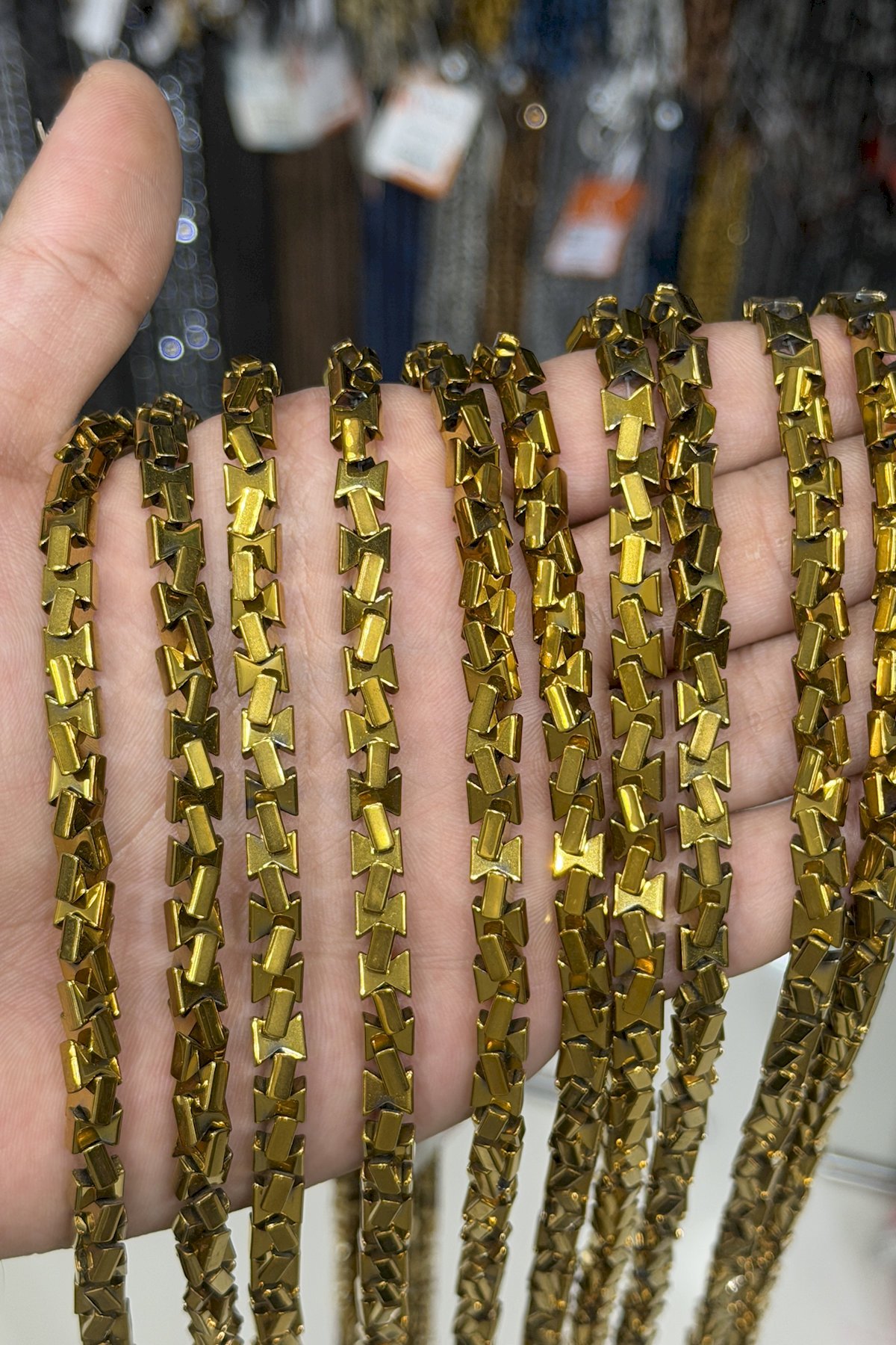 Hematit Taşı Fiyonk Kesim Parlak Gold 6x6mm Doğal Taş Dizi
