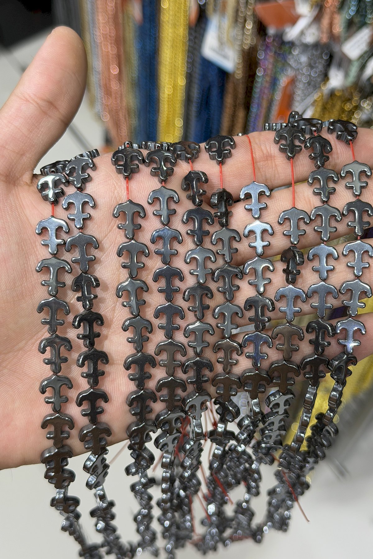 Hematit Taşı Gemi Kesim Parlak Füme 12x10mm Doğal Taş Dizi