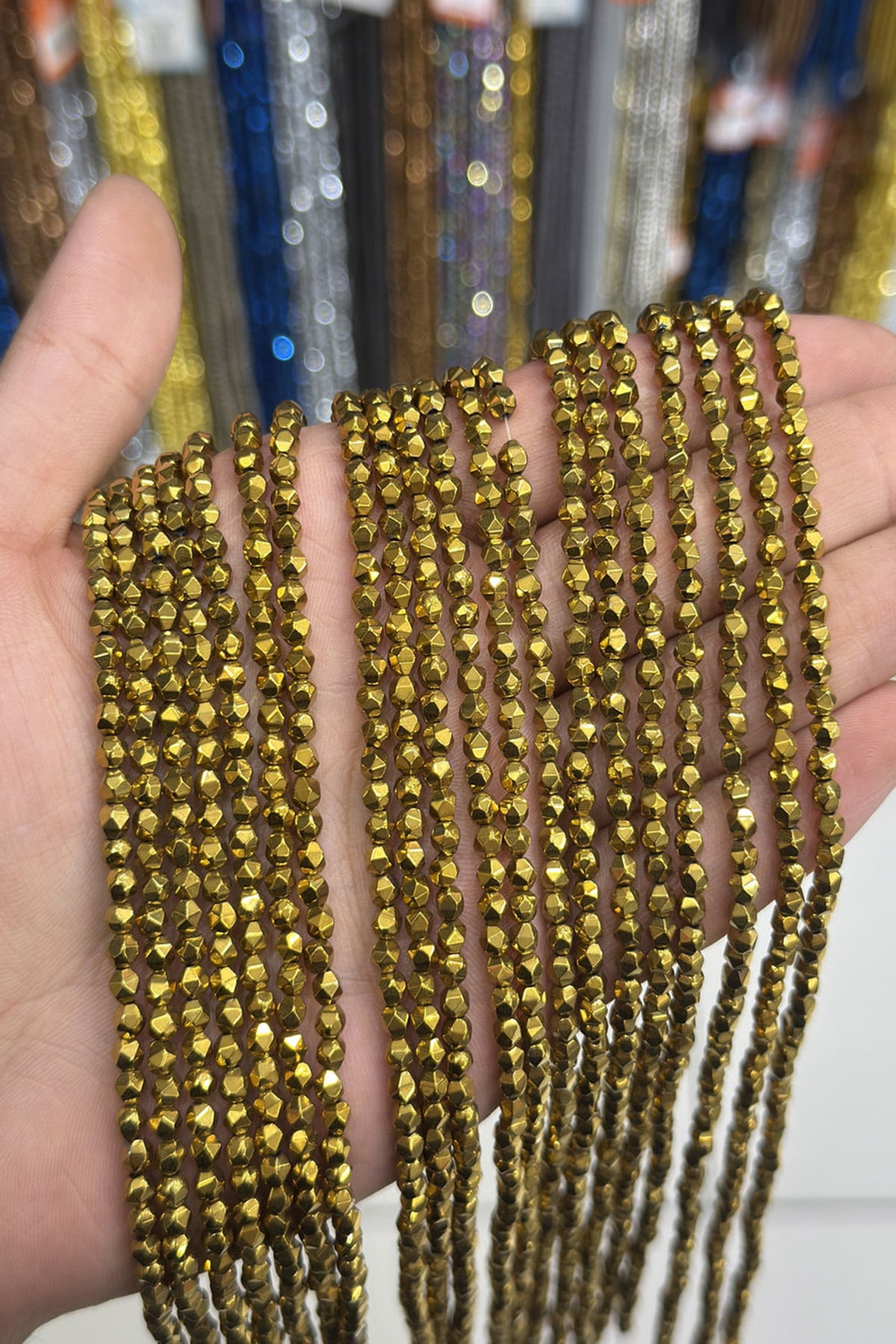 Hematit Taşı Hegzagonal Kesim Parlak Gold 4x4mm Doğal Taş Dizi