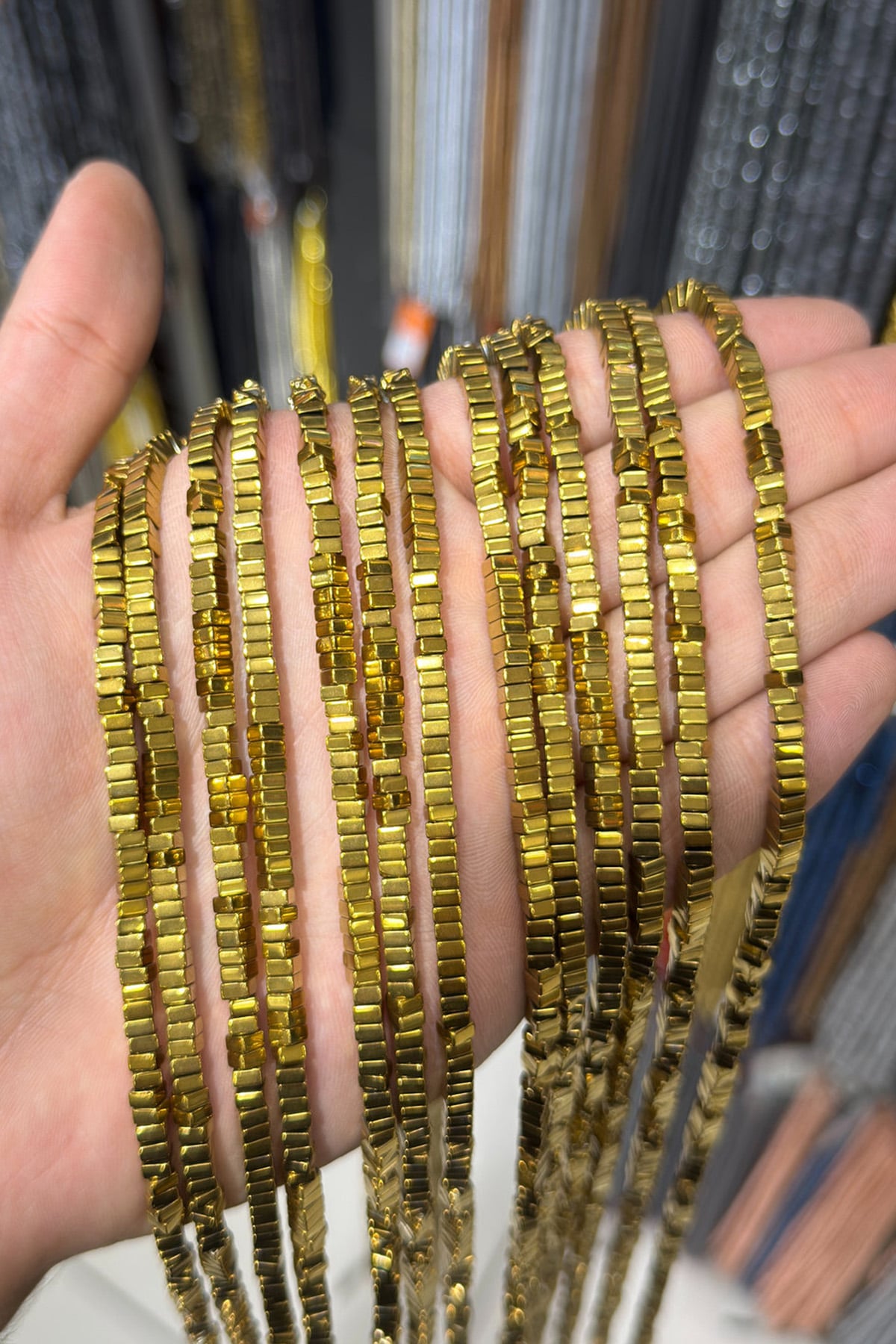 Hematit Taşı Kare Kesim Parlak Gold 4x2mm Doğal Taş Dizi