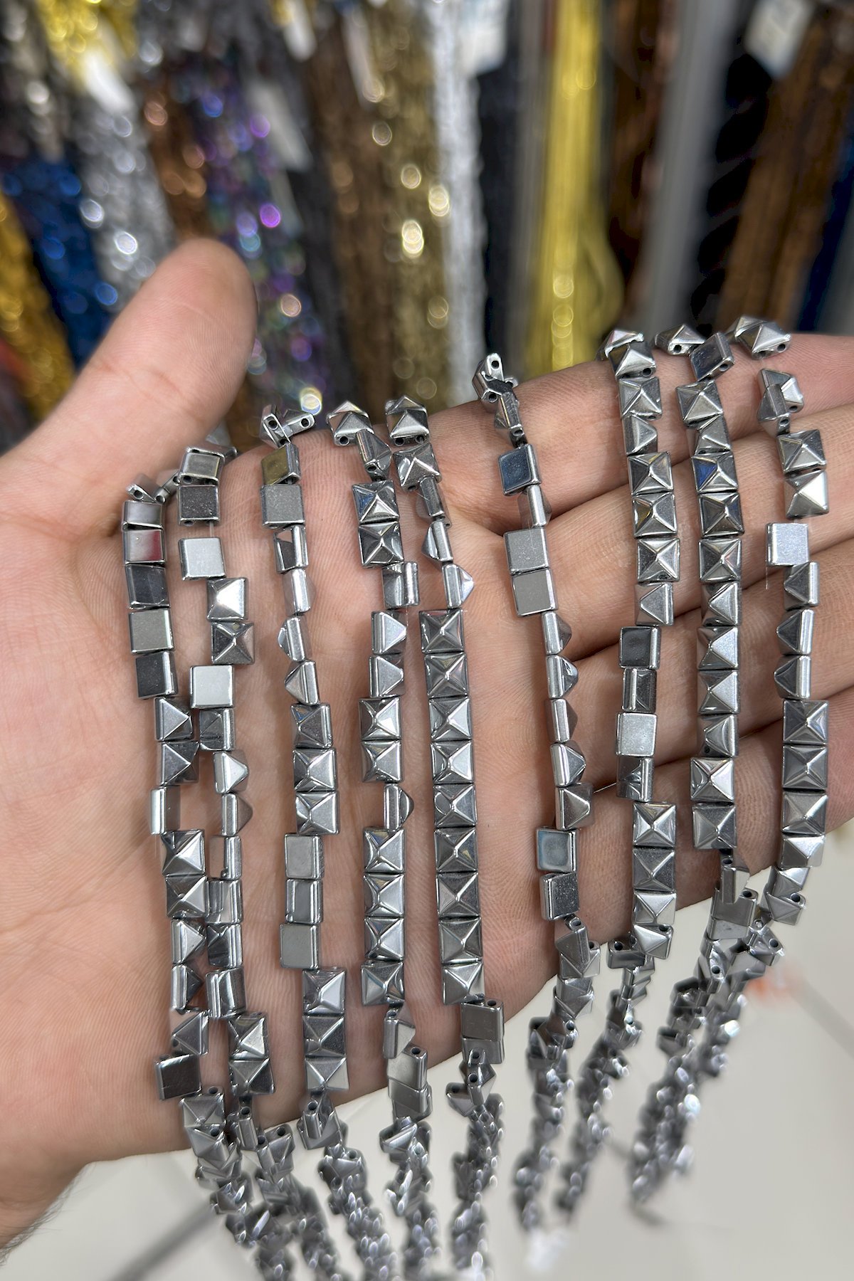 Hematit Taşı Kare Kesim Parlak Gümüş 6x6mm Doğal Taş Dizi