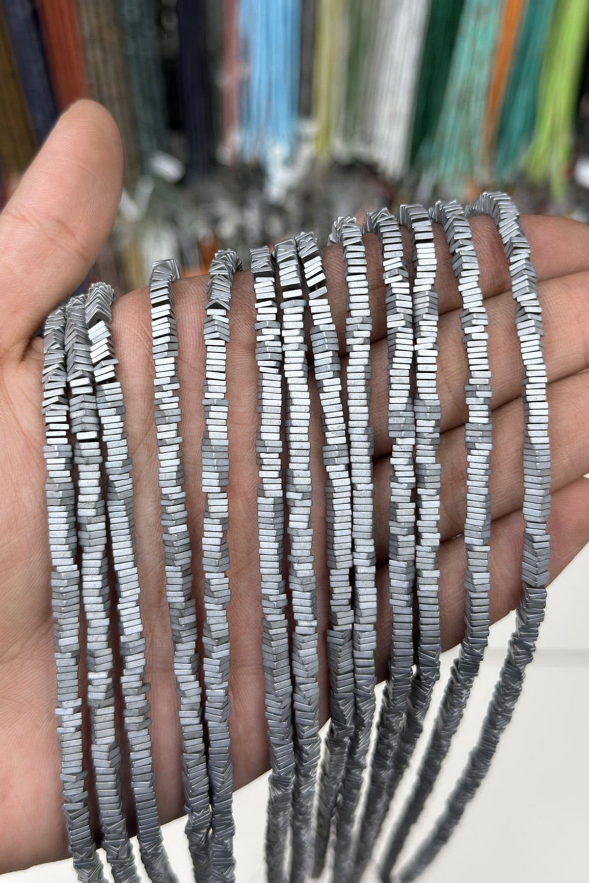 Hematit Taşı Kare Rondela Kesim Mat Açık Gri 4x1mm Doğal Taş Dizi