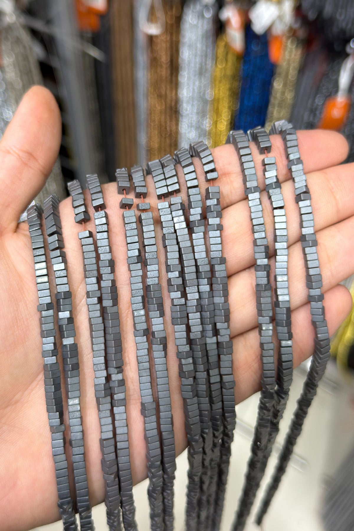 Hematit Taşı Kare Rondela Kesim Mat Gri 4x2mm Doğal Taş Dizi