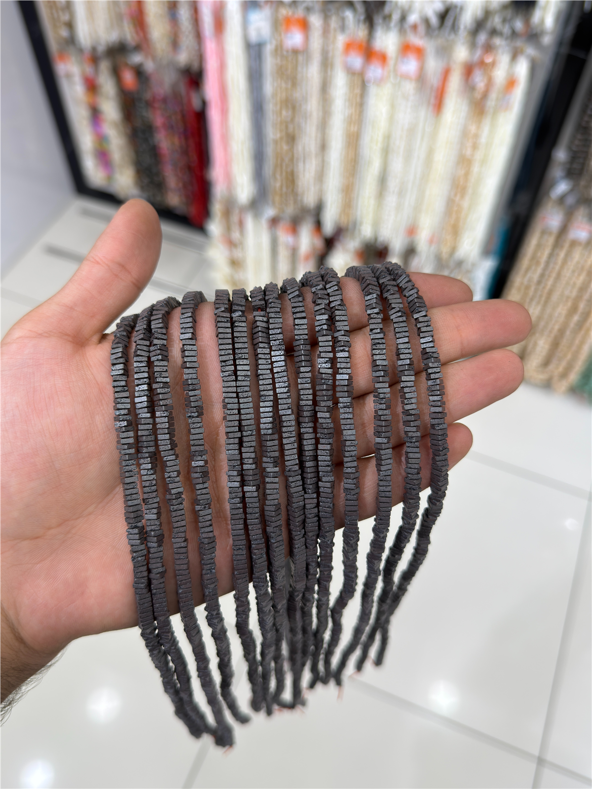 Hematit Taşı Kare Rondela Kesim 4x1mm- Mat Gri Doğal Taş Dizi
