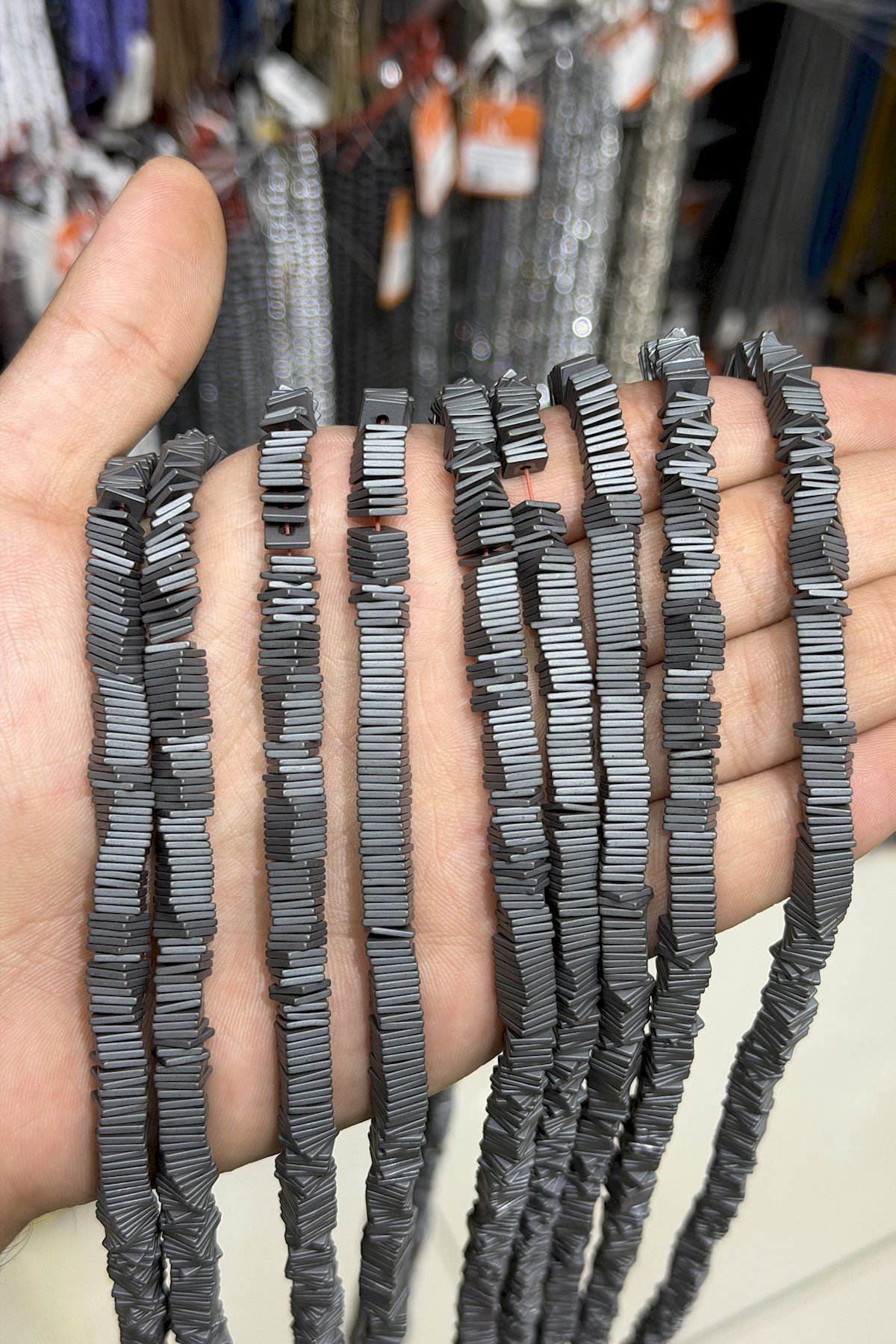 Hematit Taşı Kare Rondela Kesim Mat Gri 6x1mm Doğal Taş Dizi