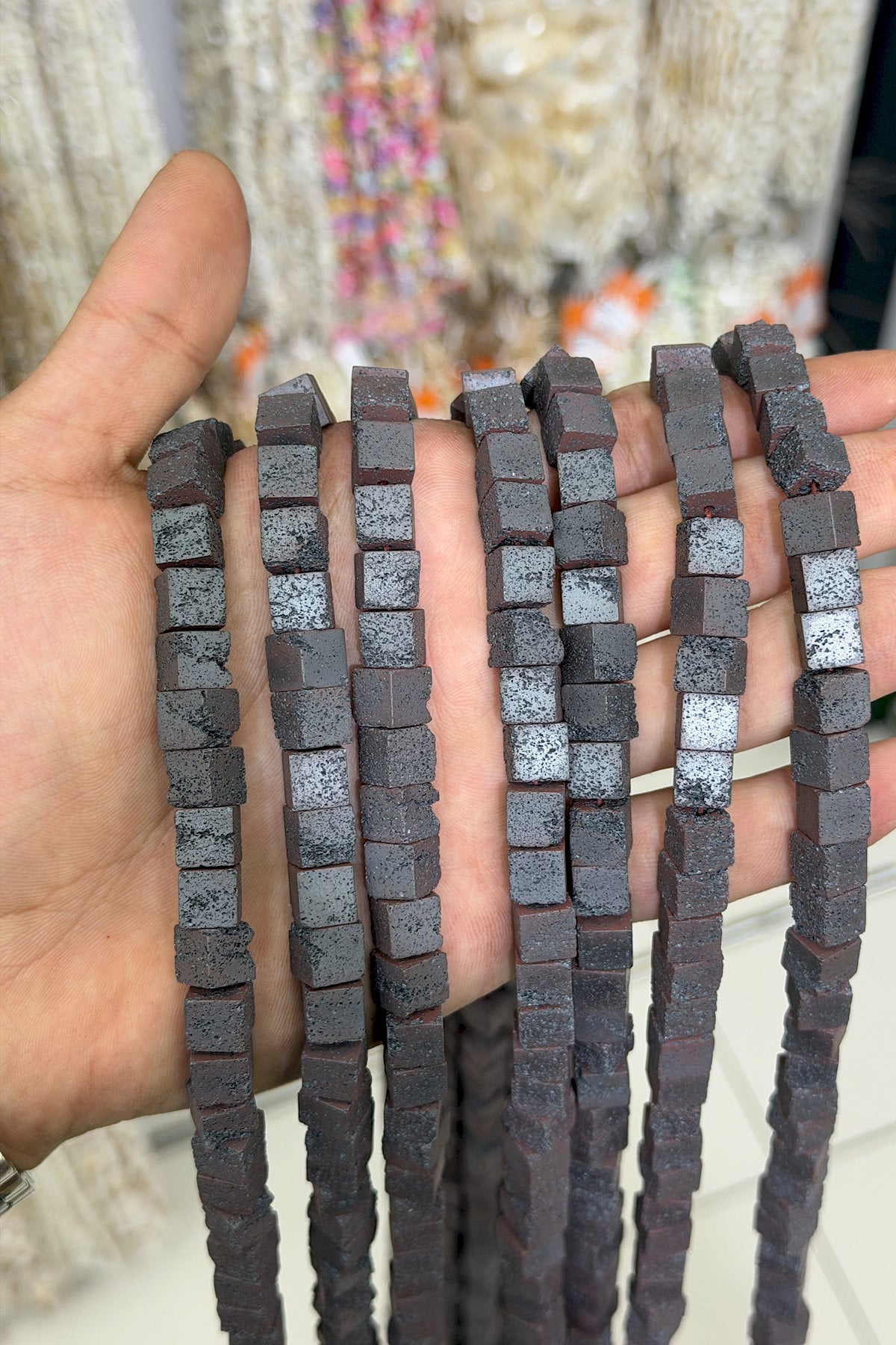 Hematit Taşı Küp Kesim 8x8mm- Mat Gri Doğal Taş Dizi
