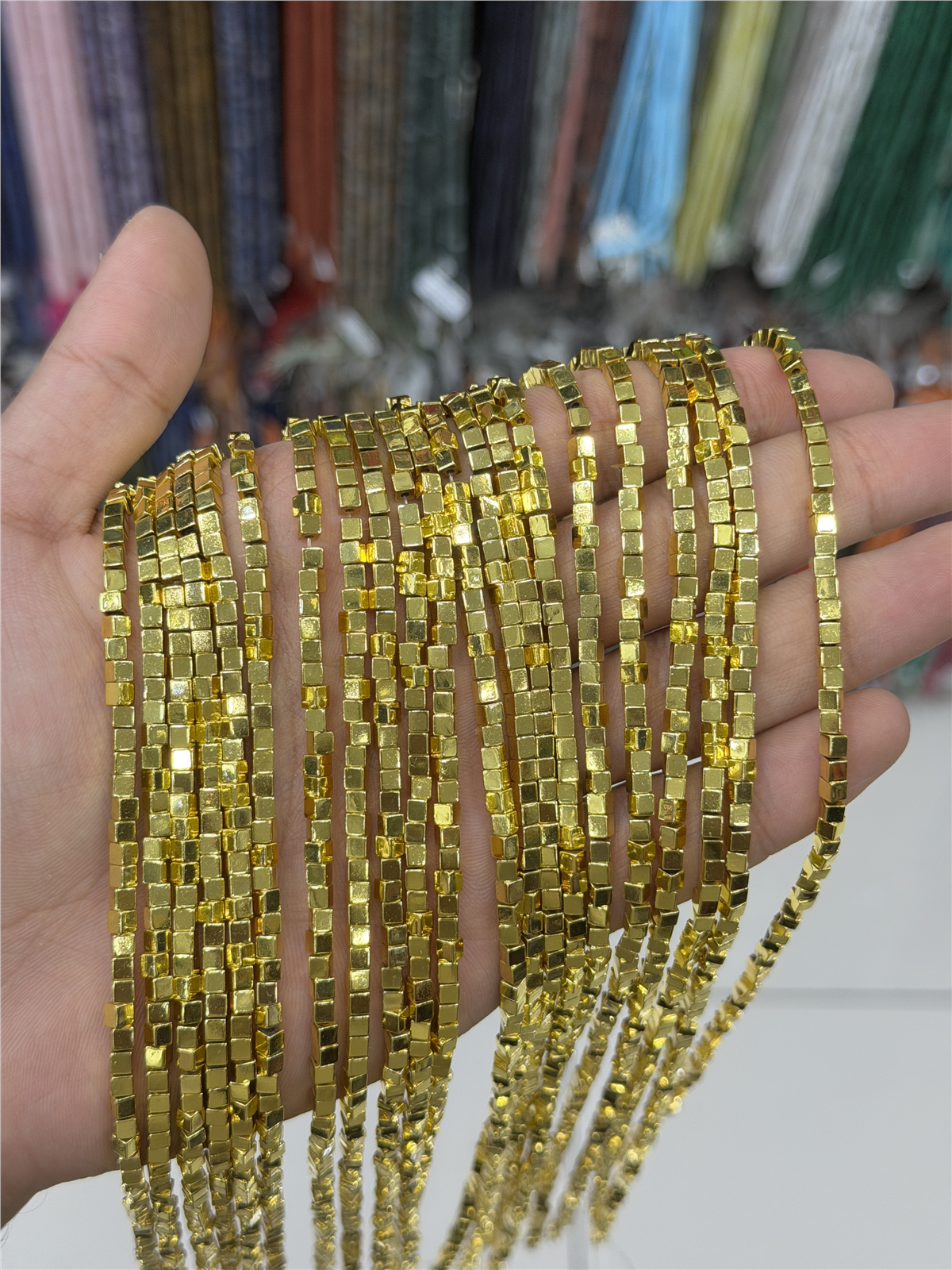 Hematit Taşı Küp Kesim Altın Sarı 3x3mm Doğal Taş Dizi