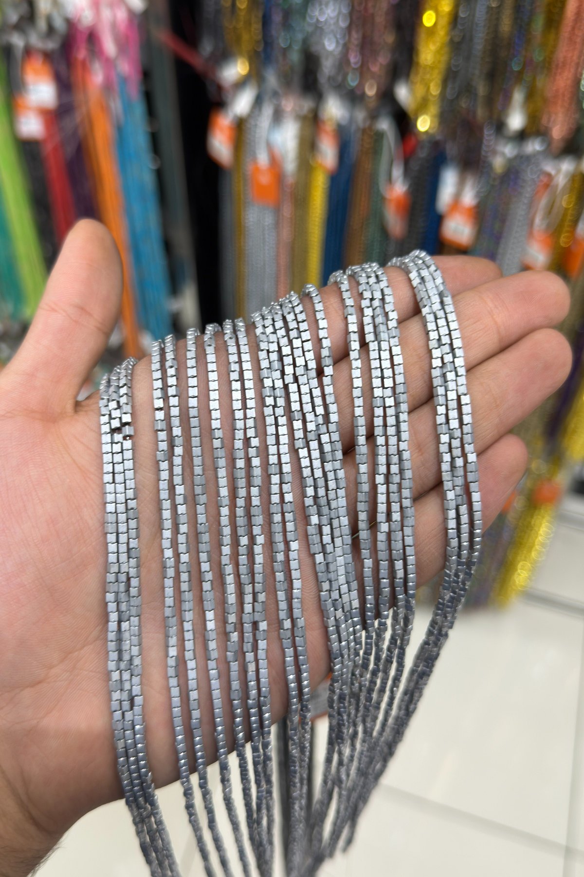 Hematit Taşı Küp Kesim Mat Açık Gri 2x2mm Doğal Taş Dizi