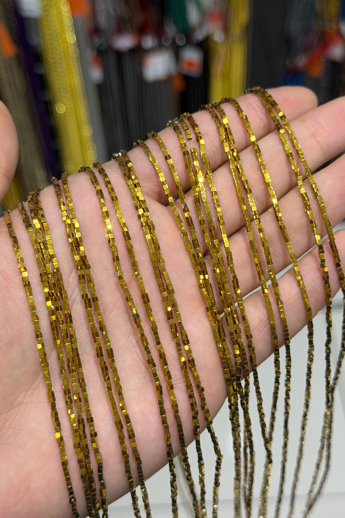 Hematit Taşı Küp Kesim Parlak Gold 1x1mm Doğal Taş Dizi