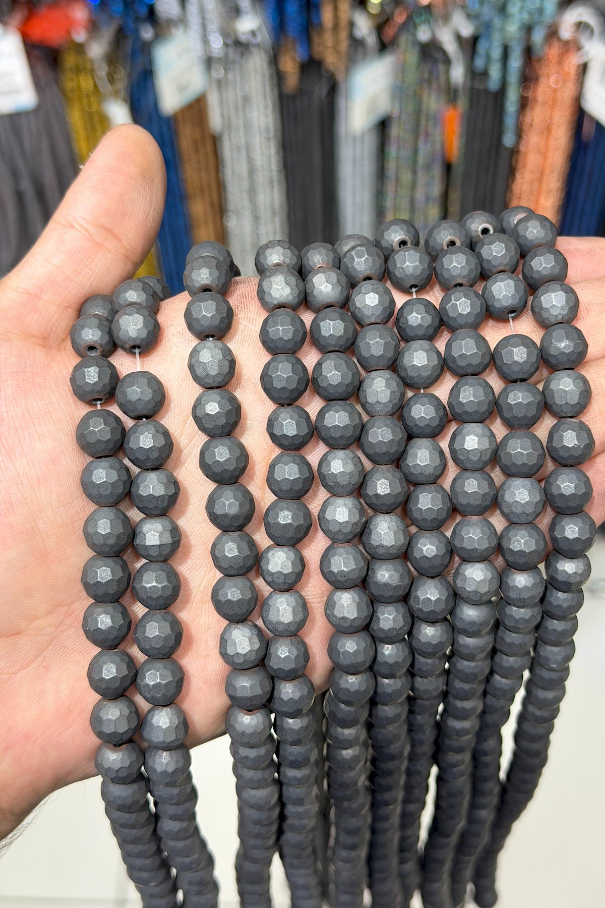 Hematit Taşı Küre Faset Kesim 10mm- Mat Siyah Doğal Taş Dizi