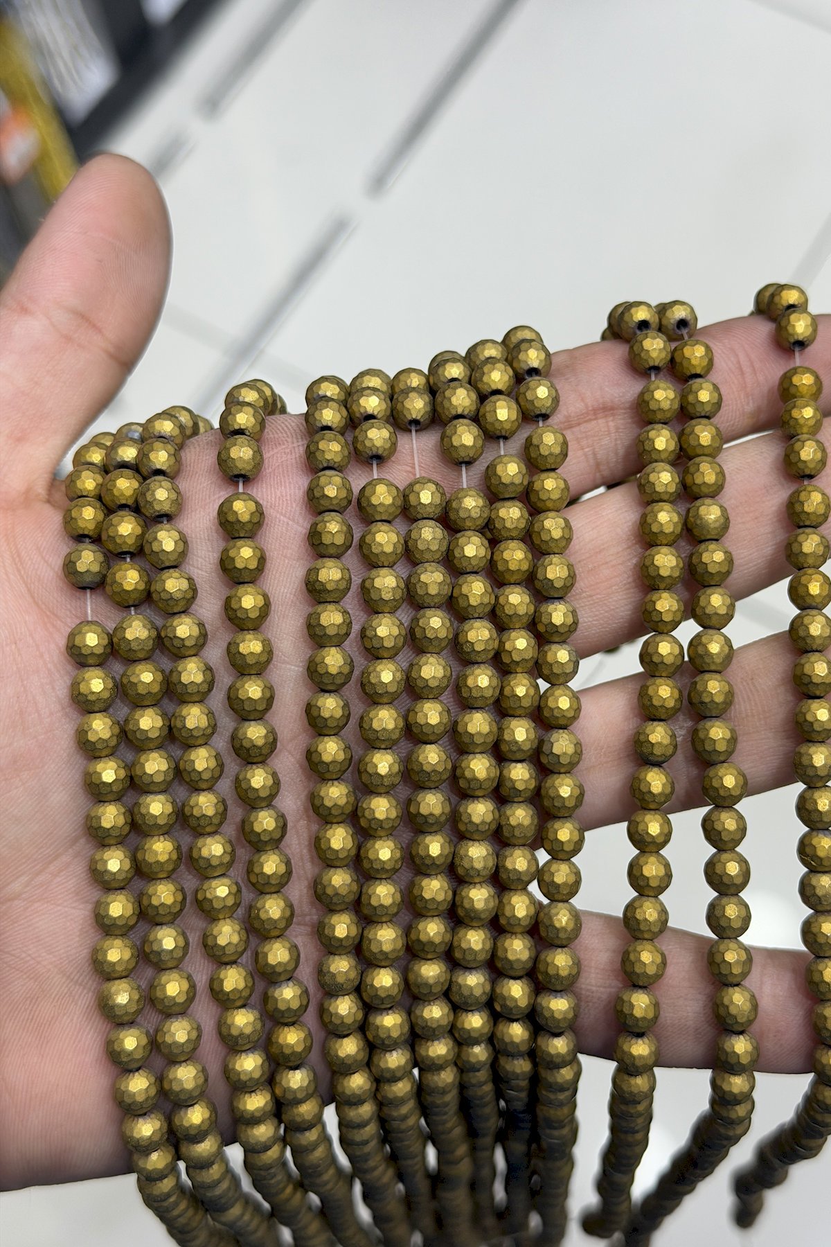 Hematit Taşı Küre Faset Kesim Mat Gold 6mm Doğal Taş Dizi