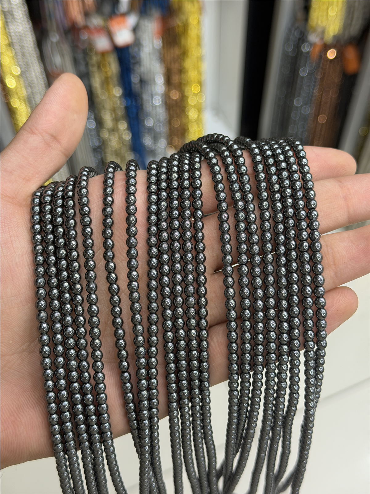 Hematit Taşı Küre Kesim Parlak Füme 4mm Doğal Taş Dizi