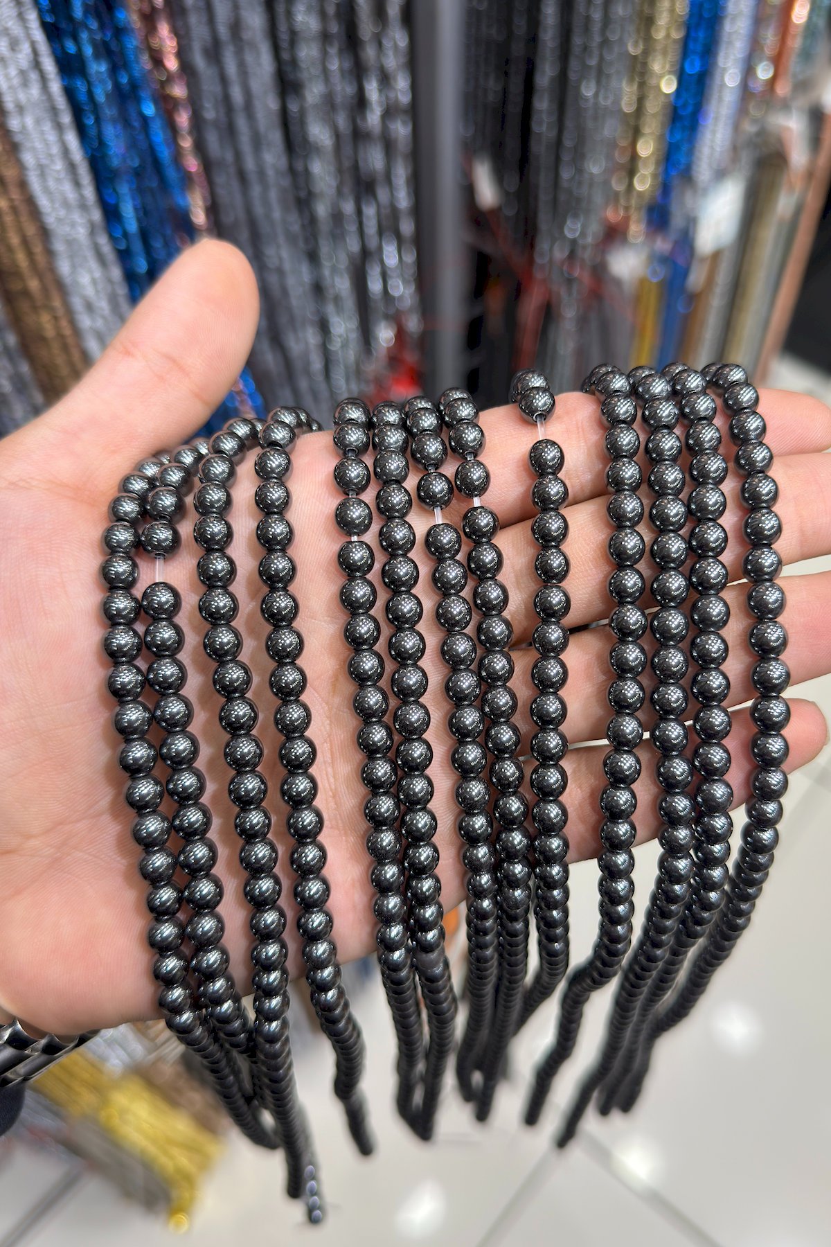 Hematit Taşı Küre Kesim Parlak Füme 6mm Doğal Taş Dizi