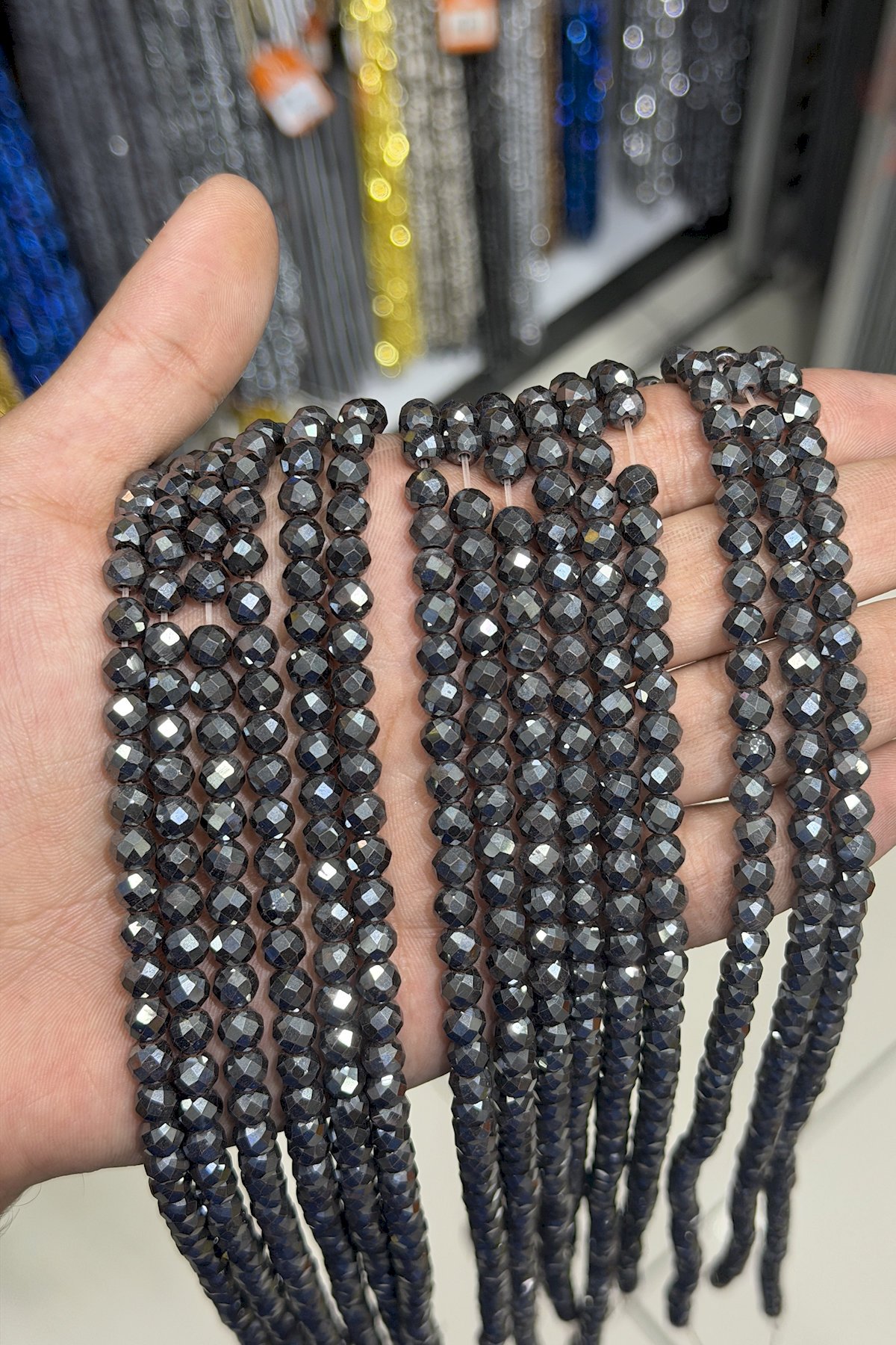 Hematit Taşı Küre Kesim Parlak Füme 6mm Doğal Taş Dizi