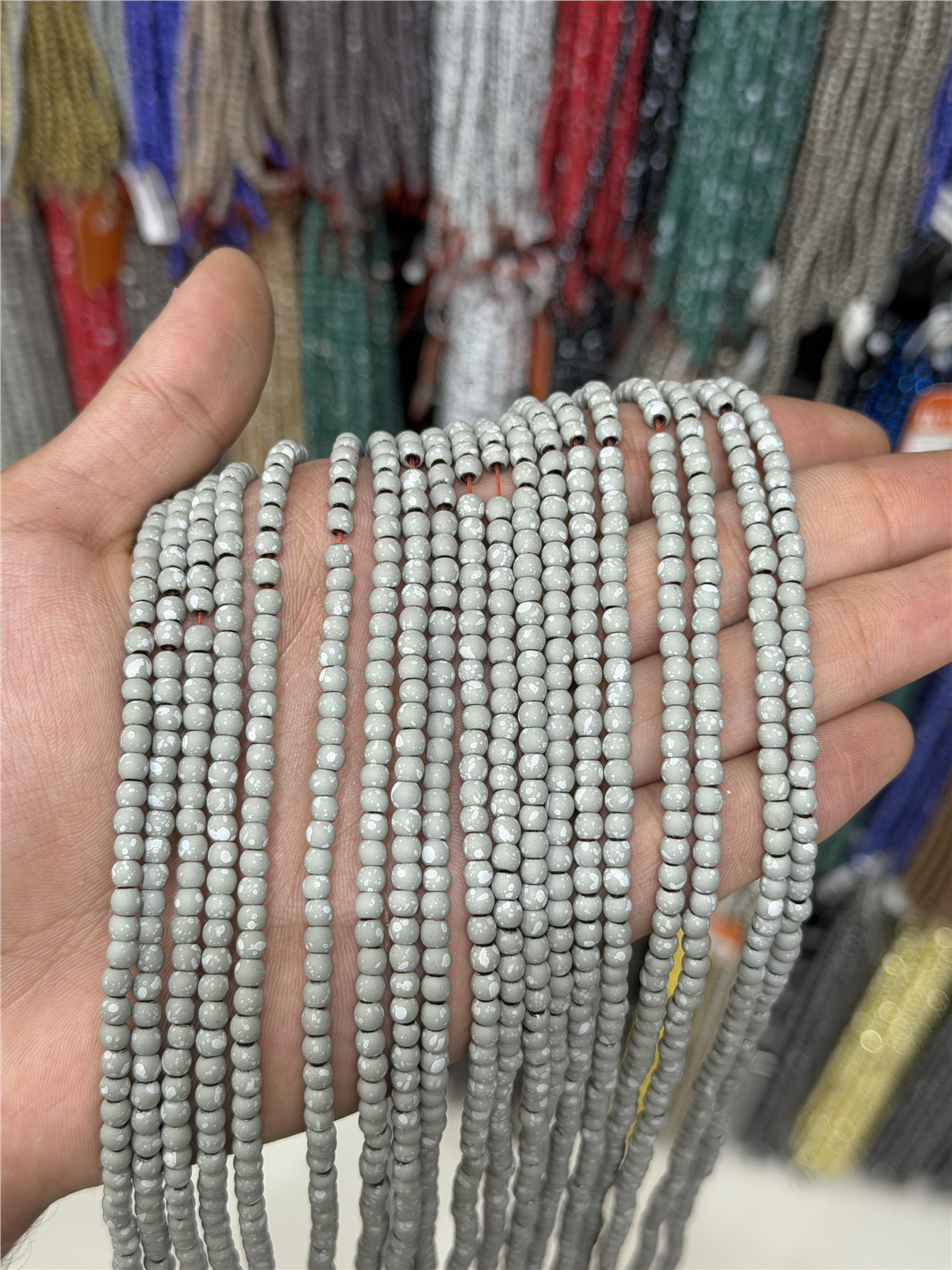 Hematit Taşı Küre Kesim Yeşil 4mm Doğal Taş Dizi
