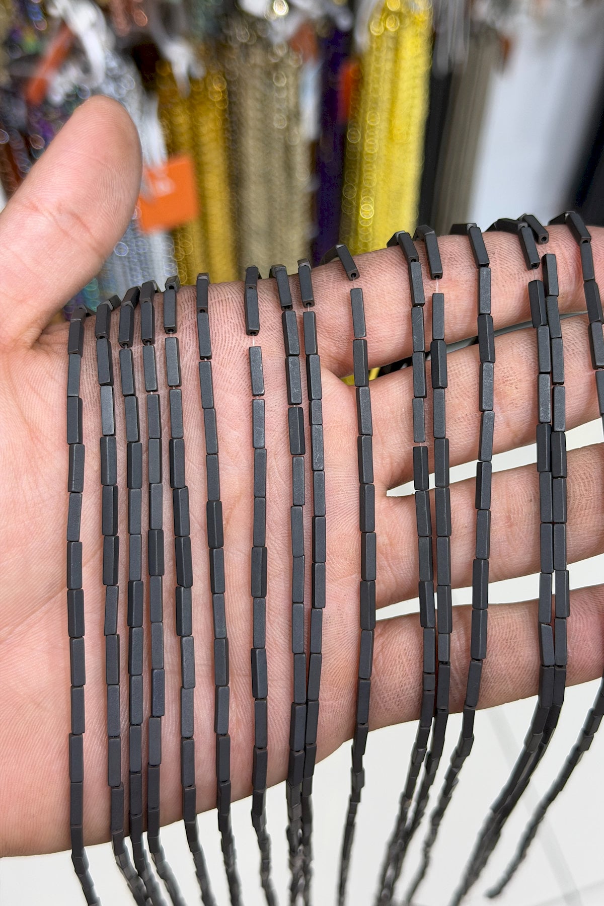 Hematit Taşı Mat Siyah 2x8mm Doğal Taş Dizi