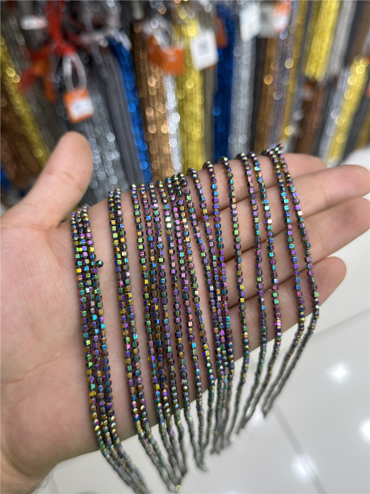 Hematit Taşı Özel Kesim Parlak Gökkuşağı 3x3mm Doğal Taş Dizi
