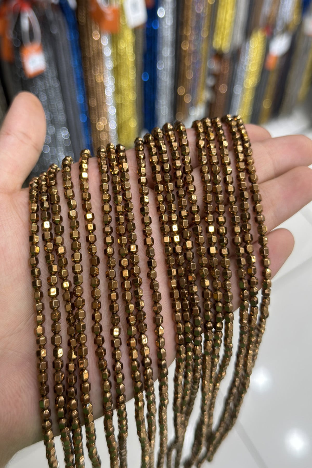 Hematit Taşı Özel Kesim Parlak Kahverengi 4x4mm Doğal Taş Dizi