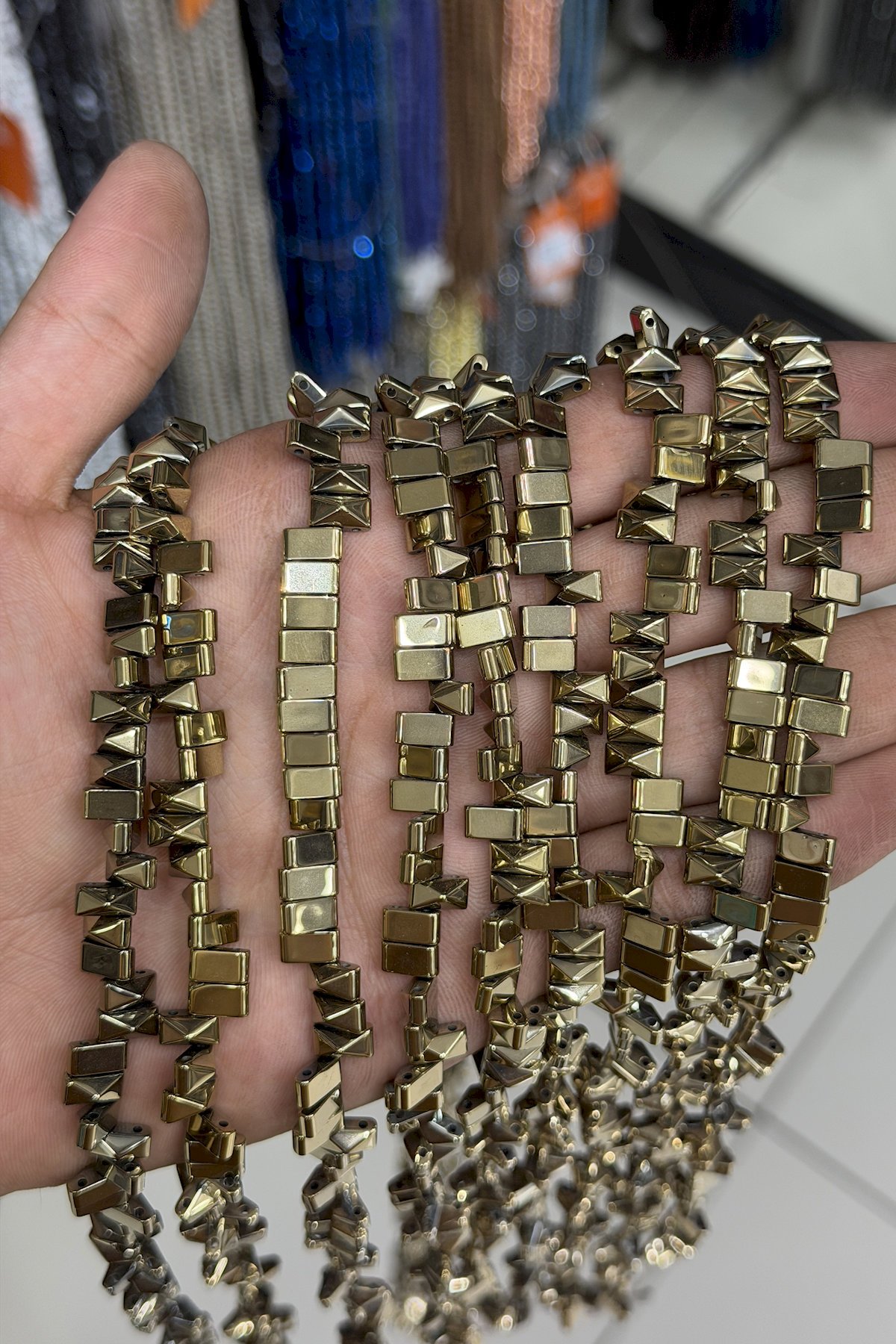Hematit Taşı Piramit Kesim Parlak Antik Sarı 8x5mm Doğal Taş Dizi