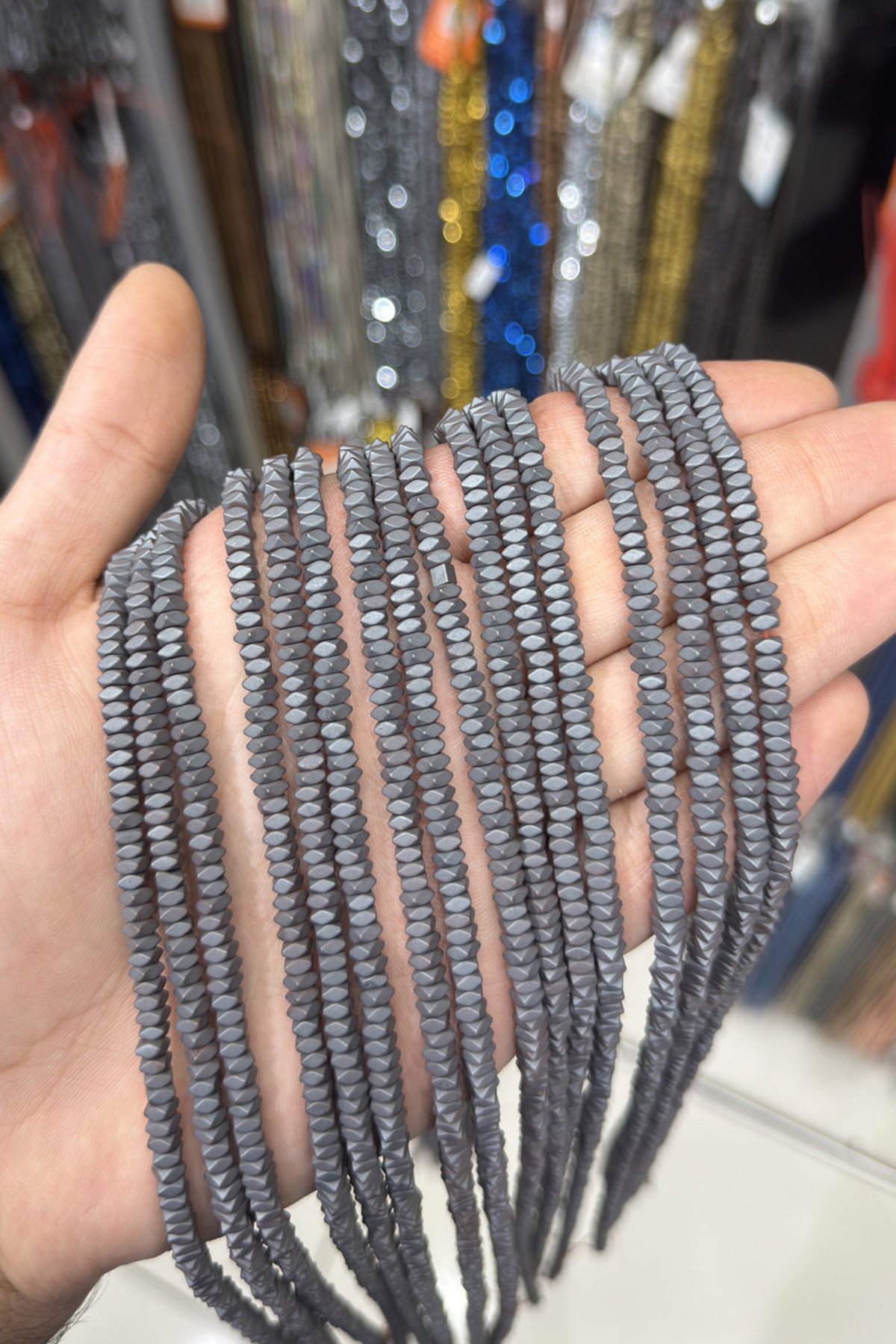 Hematit Taşı Rondela Kesim Mat Gri 4x2mm Doğal Taş Dizi
