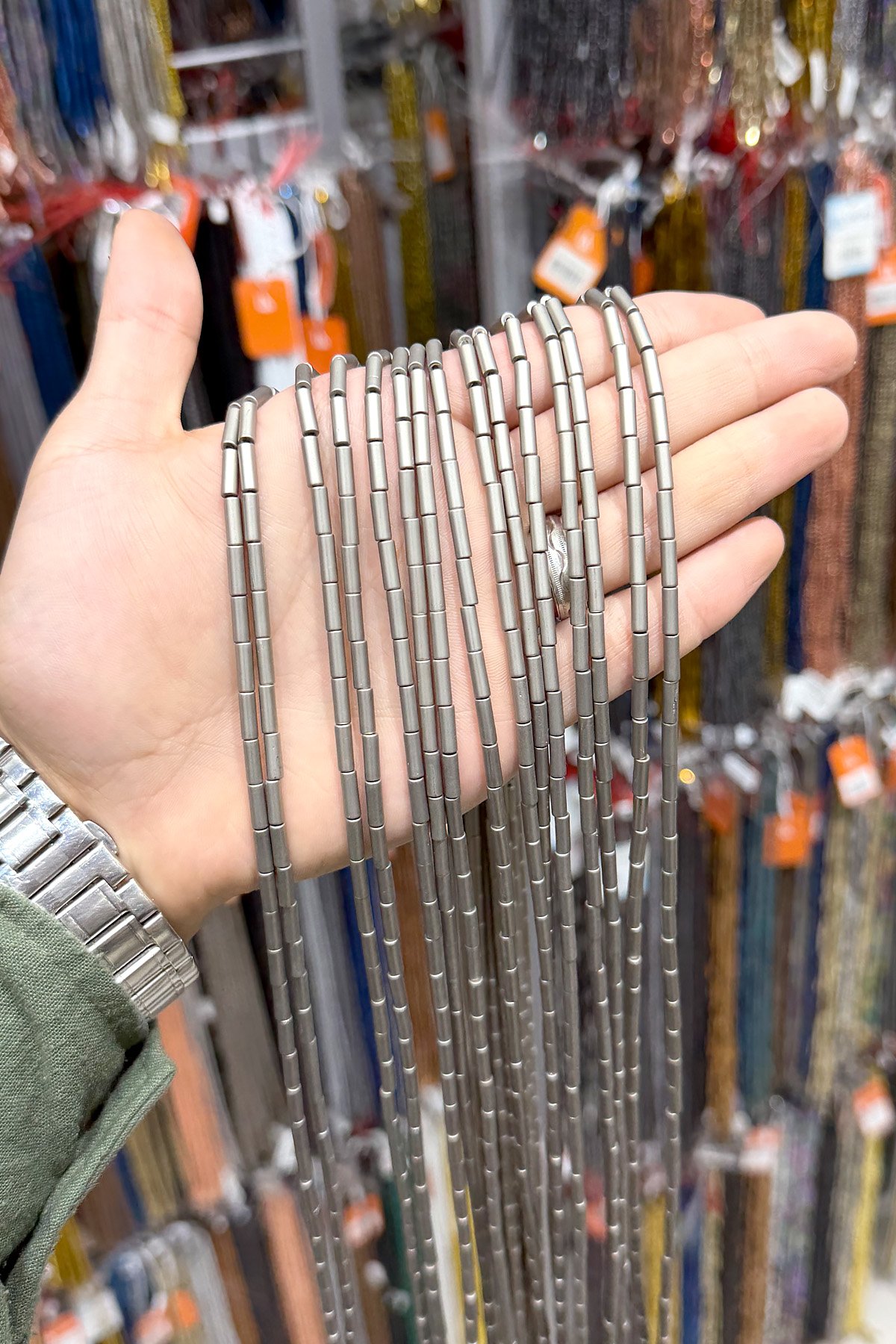 Hematit Taşı Silindir Kesim 3x9mm- Mat Titanyum Doğal Taş Dizi