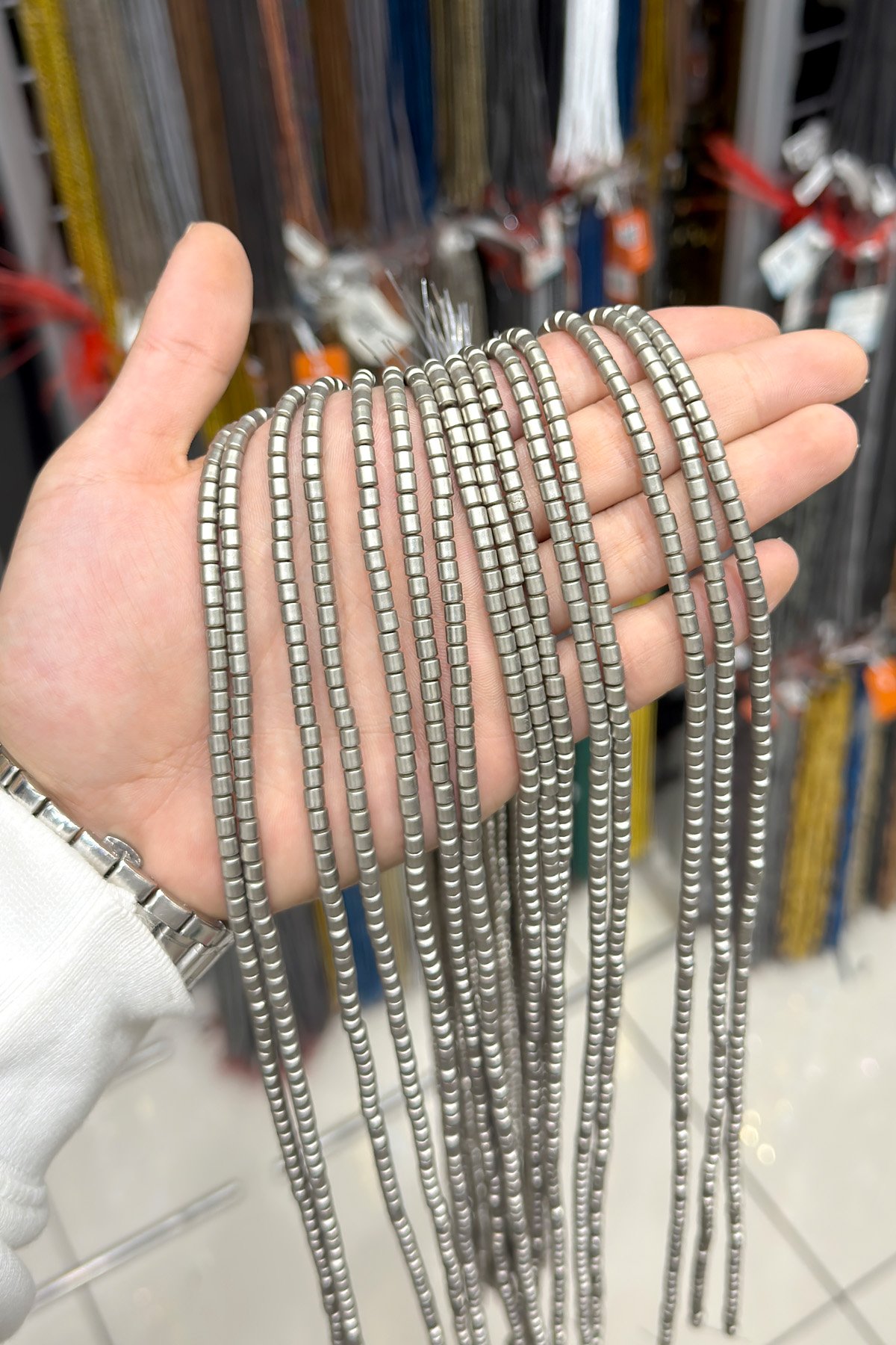 Hematit Taşı Silindir Kesim 4mm- Mat Titanyum Doğal Taş Dizi