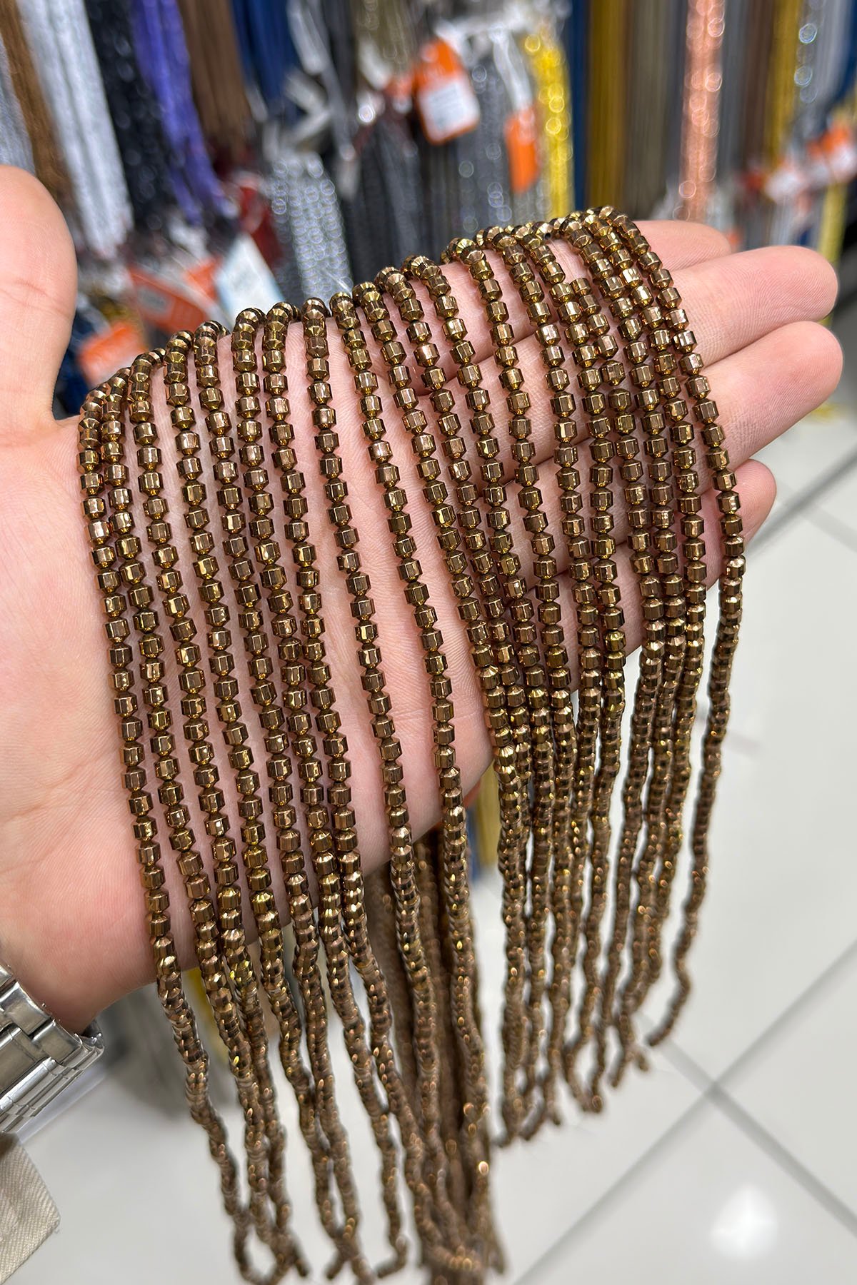 Hematit Taşı Silindir Kesim 4x4mm- Parlak Kahverengi Doğal Taş Dizi