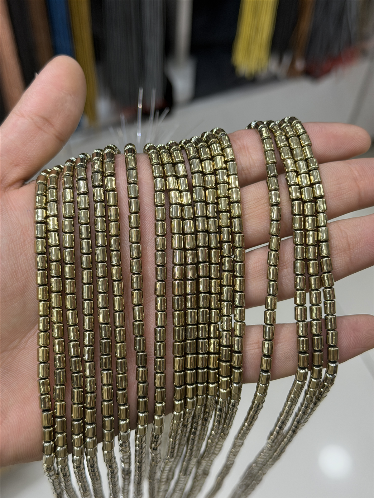 Hematit Taşı Silindir Kesim 4x5mm- Parlak Antik Sarı Doğal Taş Dizi