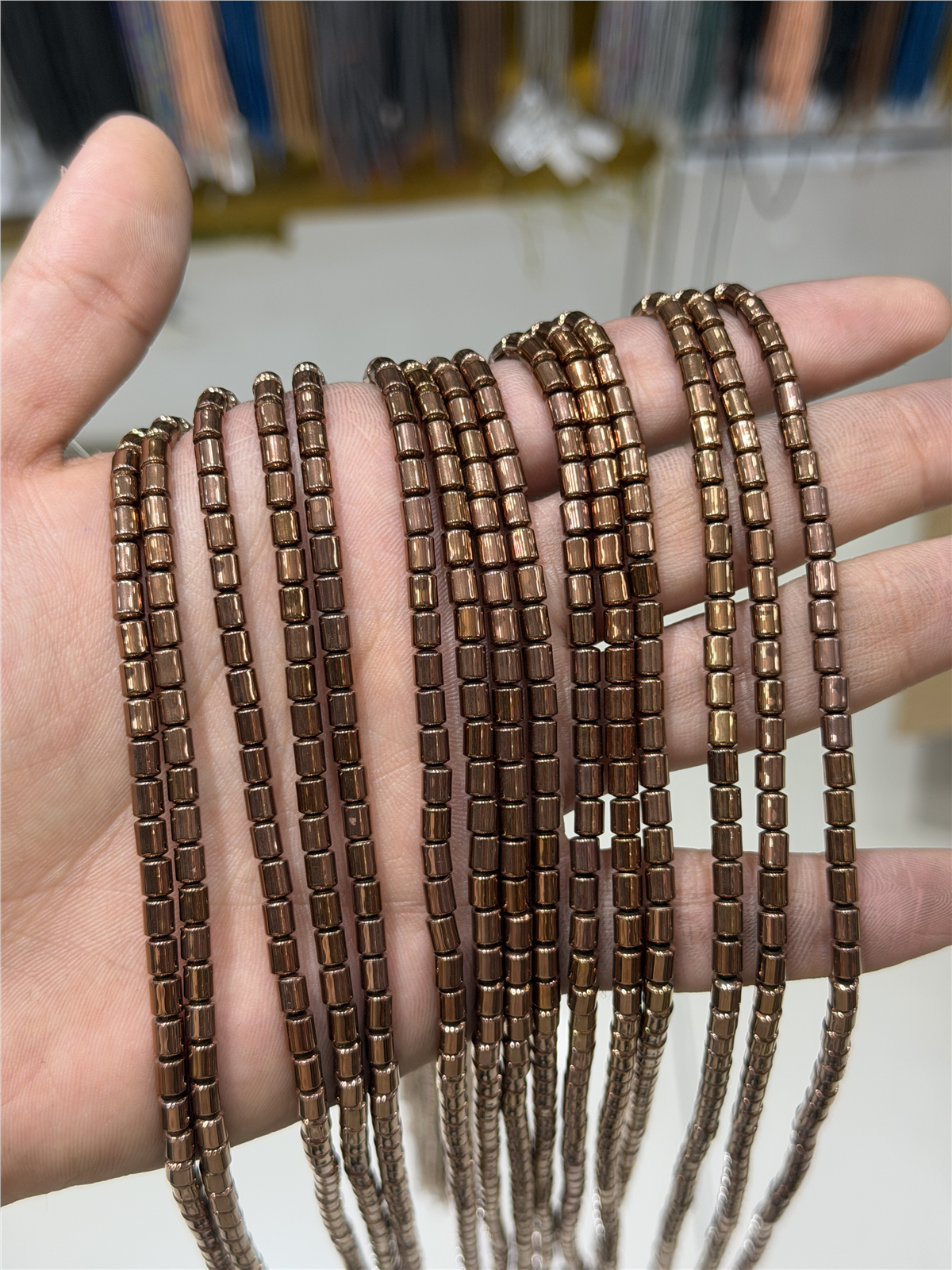 Hematit Taşı Silindir Kesim 4x5mm- Parlak Kahverengi Doğal Taş Dizi