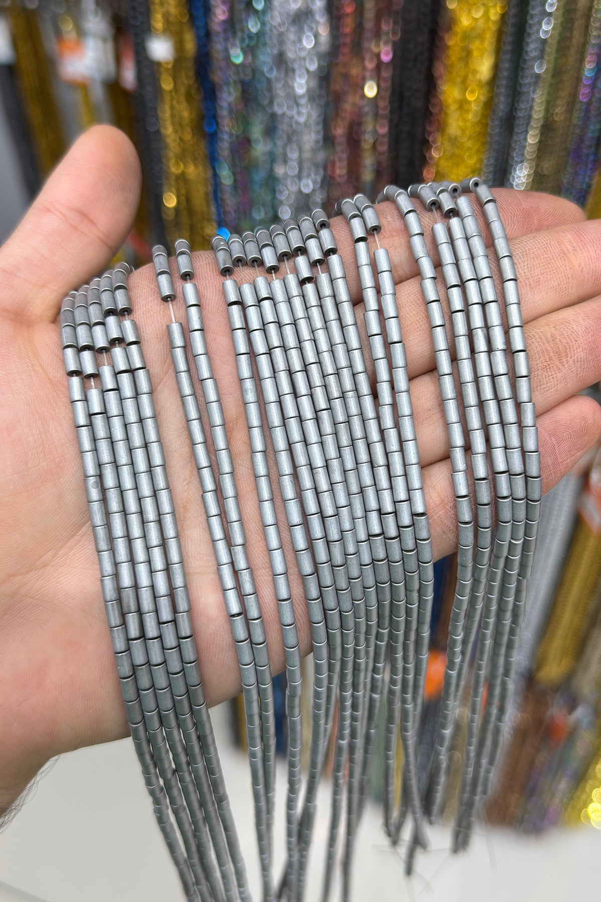 Hematit Taşı Silindir Kesim Mat Açık Gri 3x5mm Doğal Taş Dizi