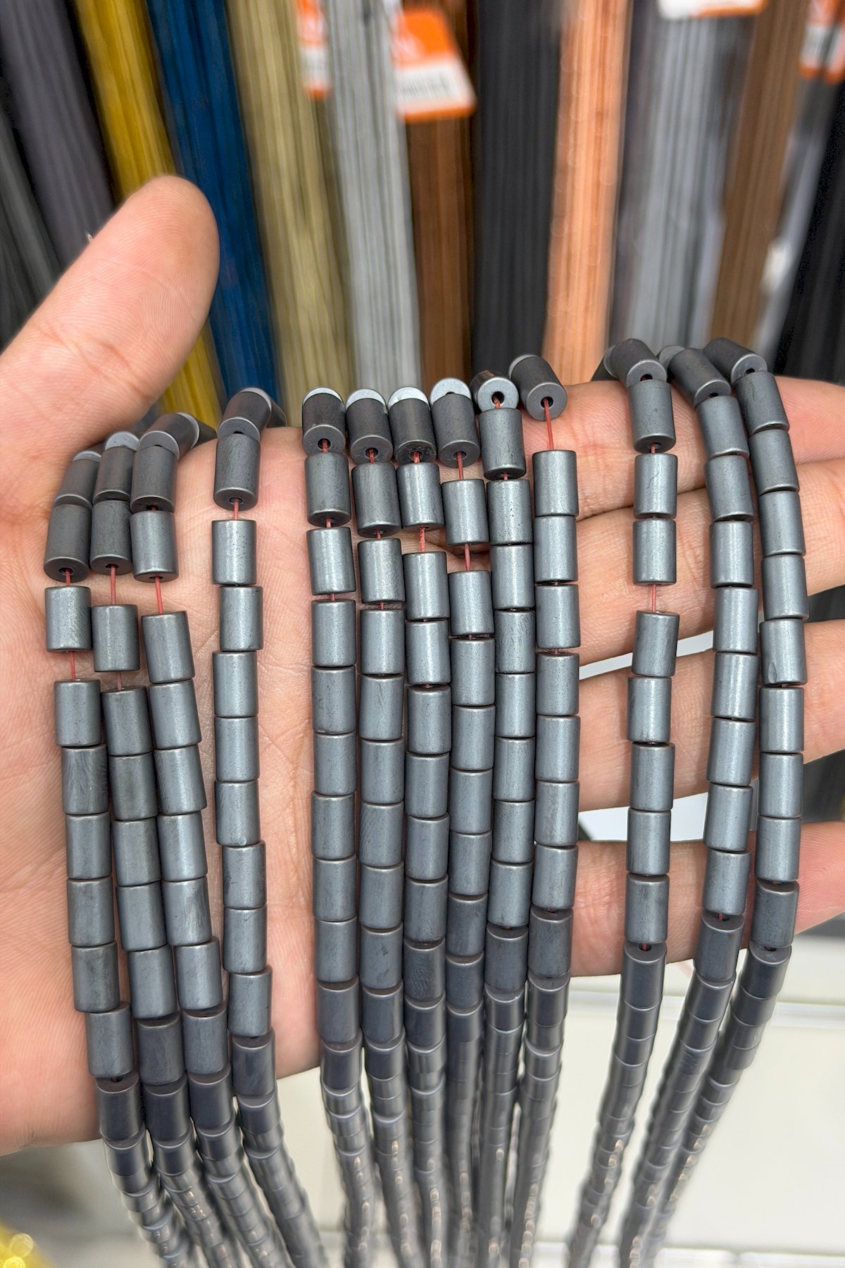 Hematit Taşı Silindir Kesim Mat Gri 6x9mm Doğal Taş Dizi