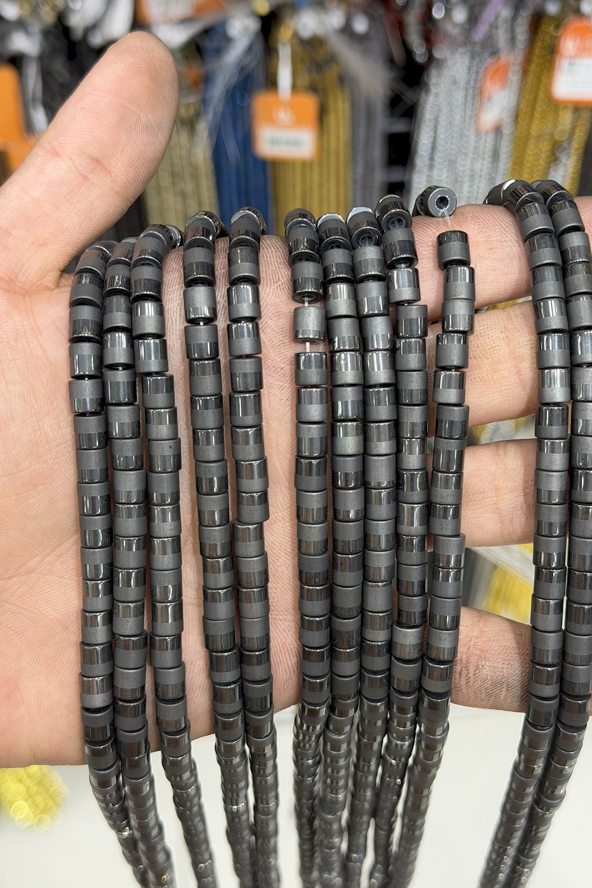 Hematit Taşı Silindir Kesim Mat Siyah 6x6mm Doğal Taş Dizi