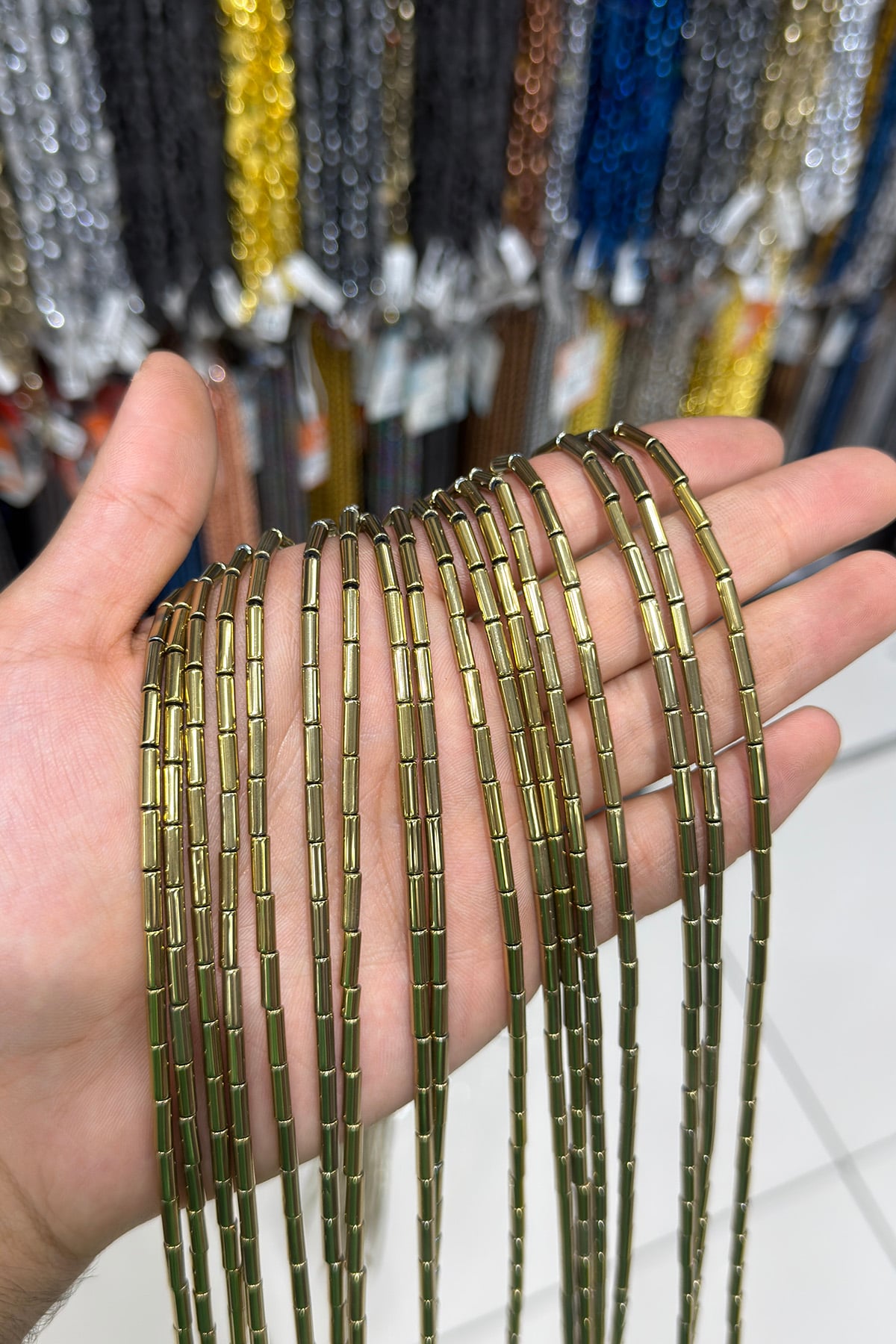 Hematit Taşı Silindir Kesim Parlak Antik Sarı 3x9mm Doğal Taş Dizi
