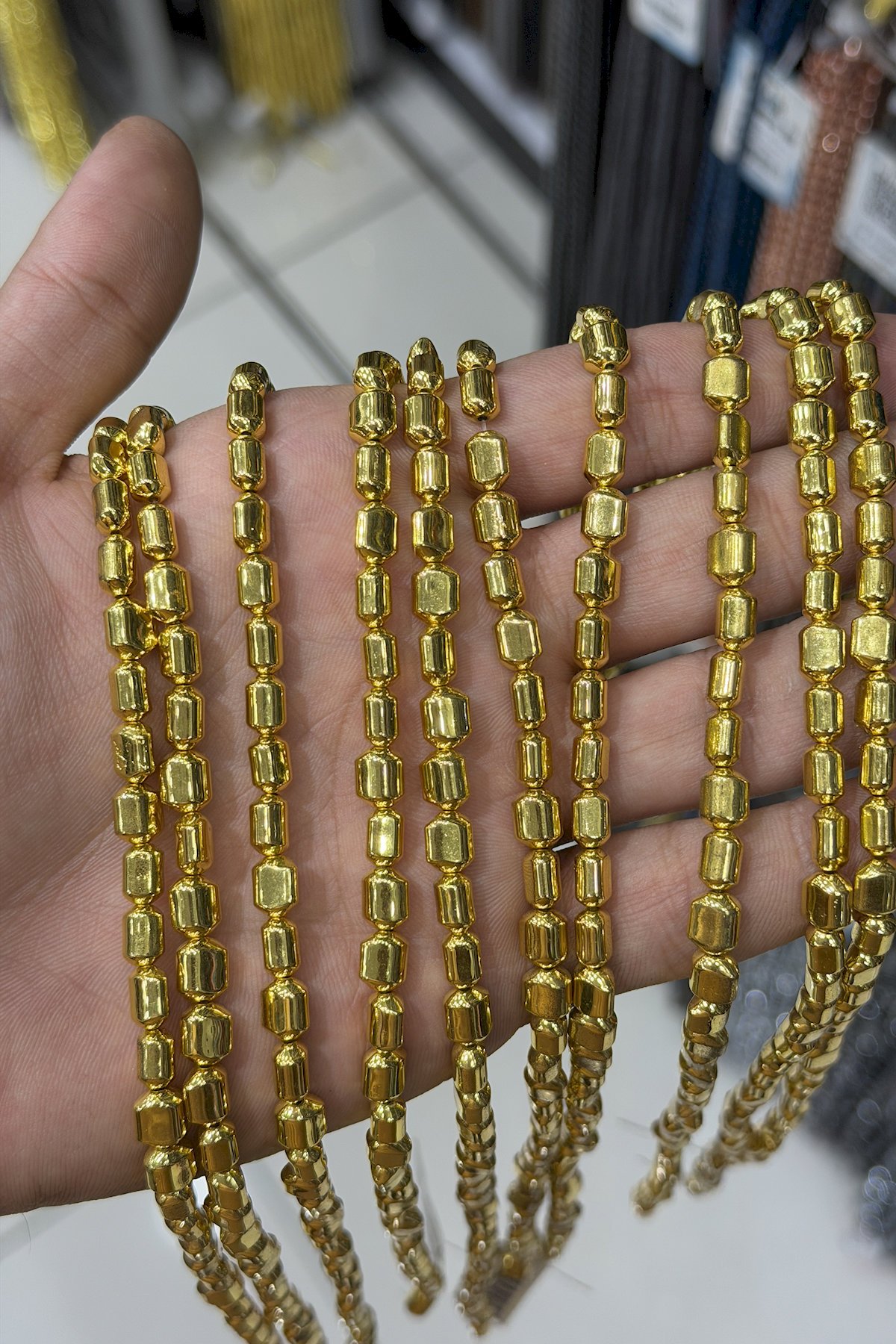 Hematit Taşı Tımbıl Kesim Altın Sarı 6x8mm Doğal Taş Dizi