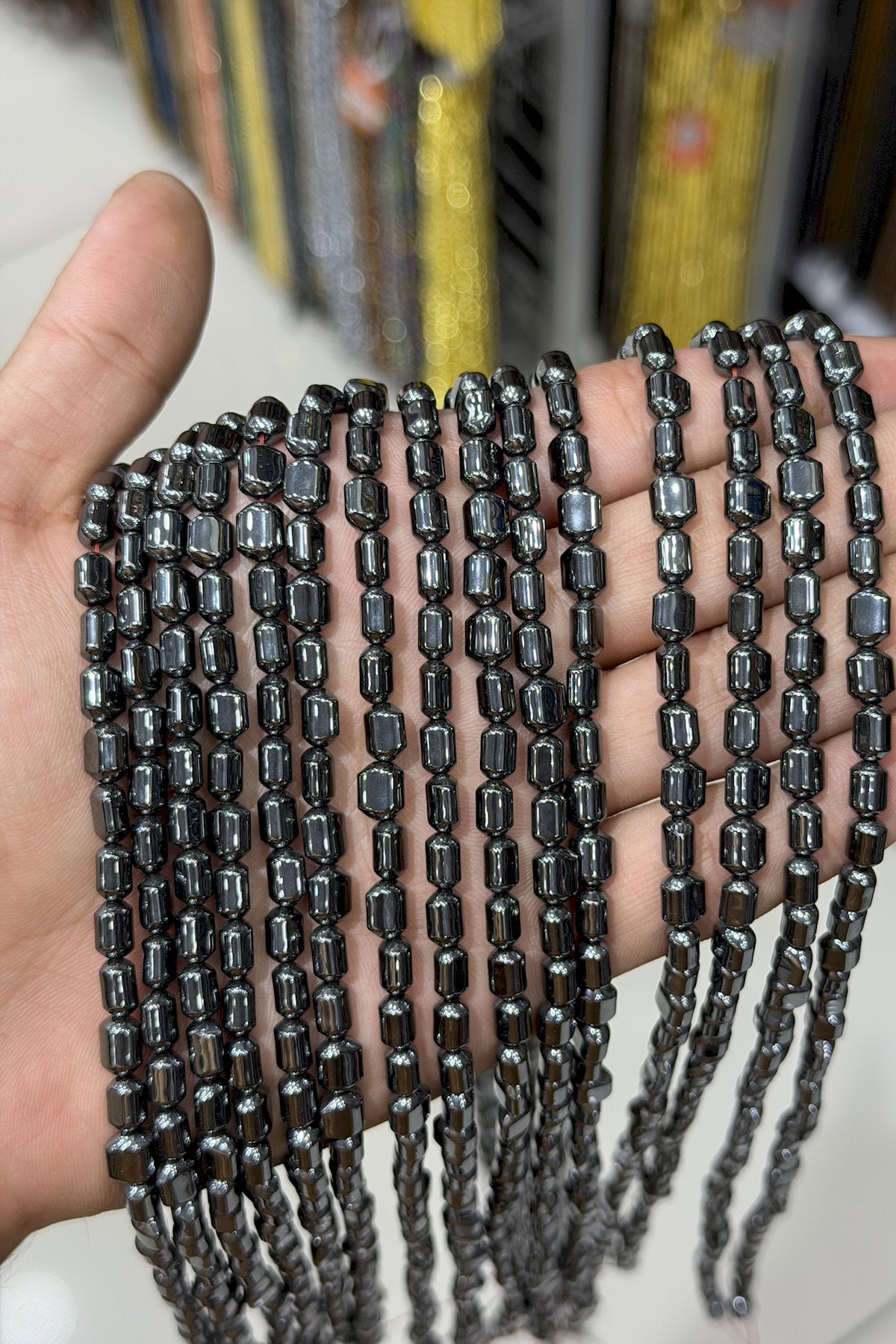 Hematit Taşı Tımbıl Kesim Parlak Füme 6x8mm Doğal Taş Dizi