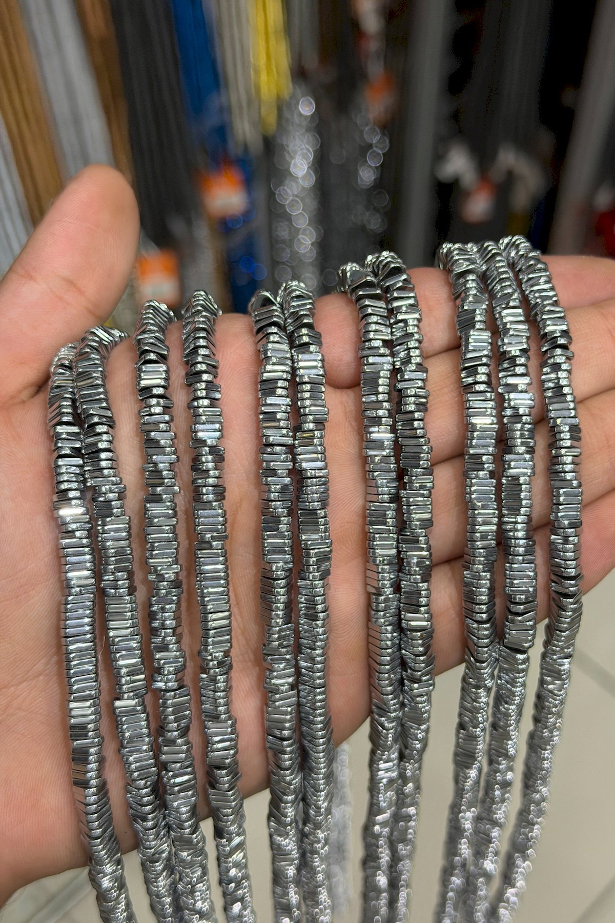 Hematit Taşı Üçgen Kesim Parlak Gümüş 6x2mm Doğal Taş Dizi
