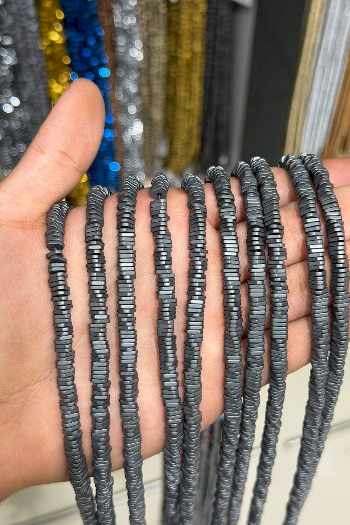 Hematit Taşı Üçgen Rondela Kesim Mat Gri 6x2mm Doğal Taş Dizi