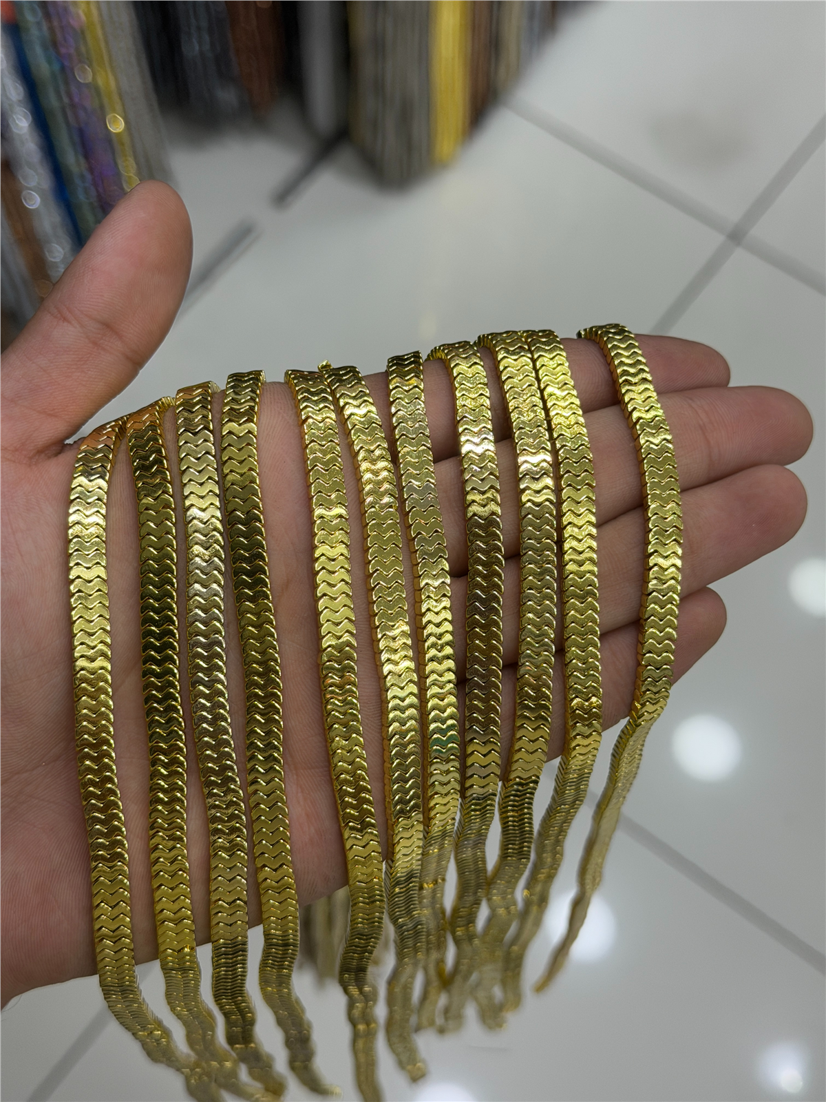 Hematit Taşı Yarasa Kesim Altın Sarı 7x1mm Doğal Taş Dizi