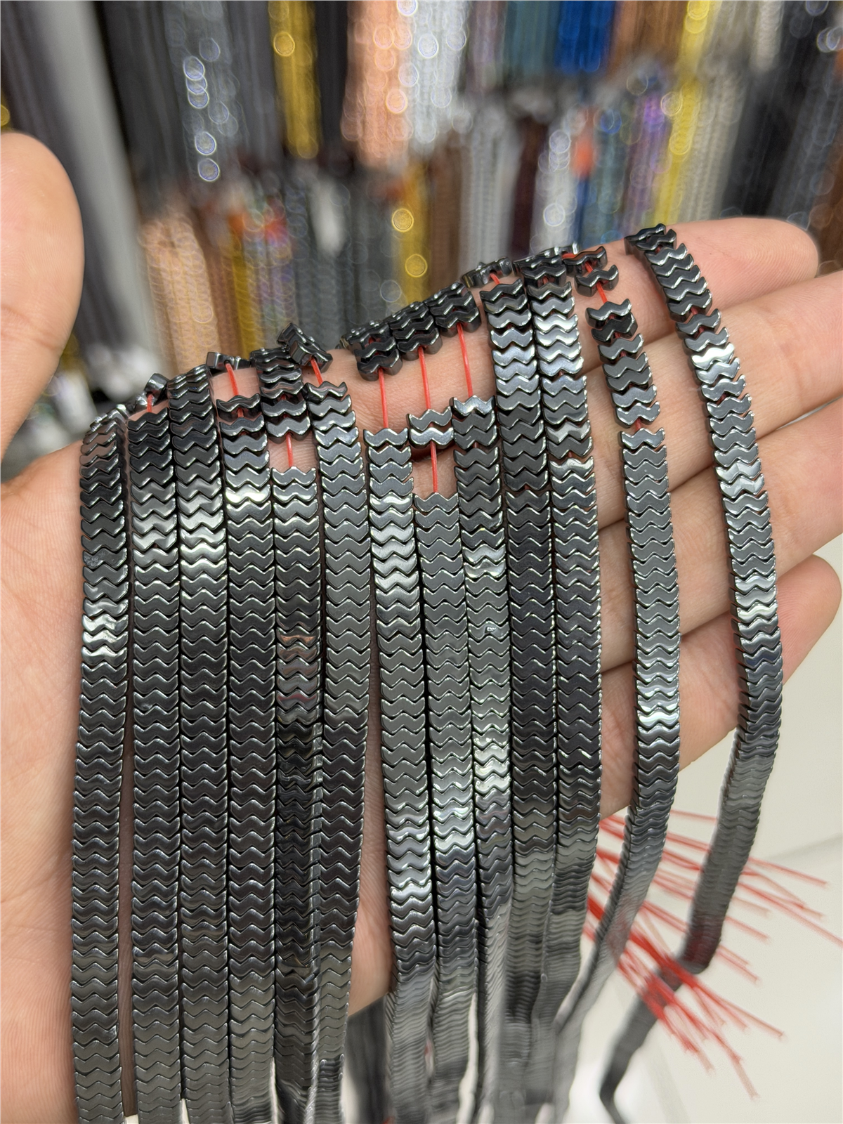Hematit Taşı Yarasa Kesim Parlak Füme 7x1mm Doğal Taş Dizi