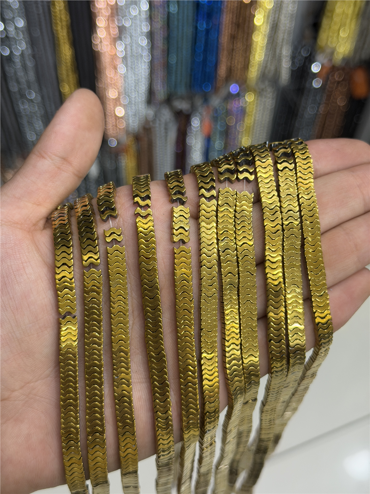 Hematit Taşı Yarasa Kesim Parlak Gold 7x1mm Doğal Taş Dizi