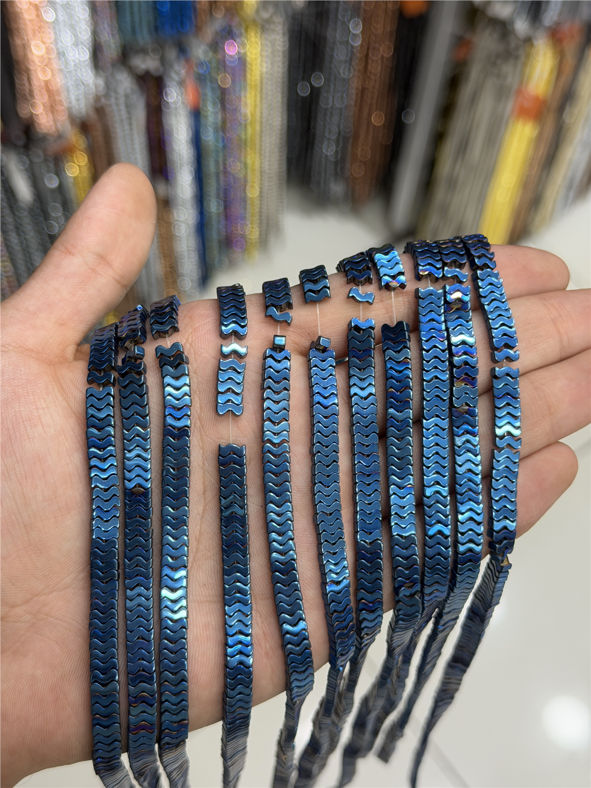 Hematit Taşı Yarasa Kesim Parlak Mavi 7x1mm Doğal Taş Dizi